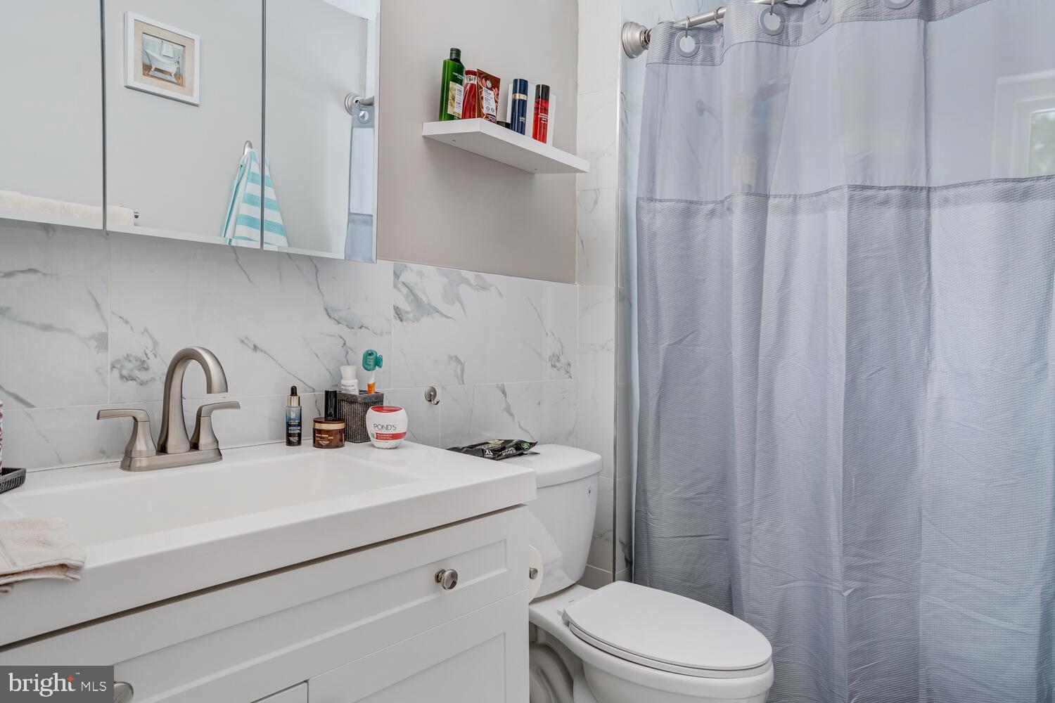 WALNUT ESTATES - Residential