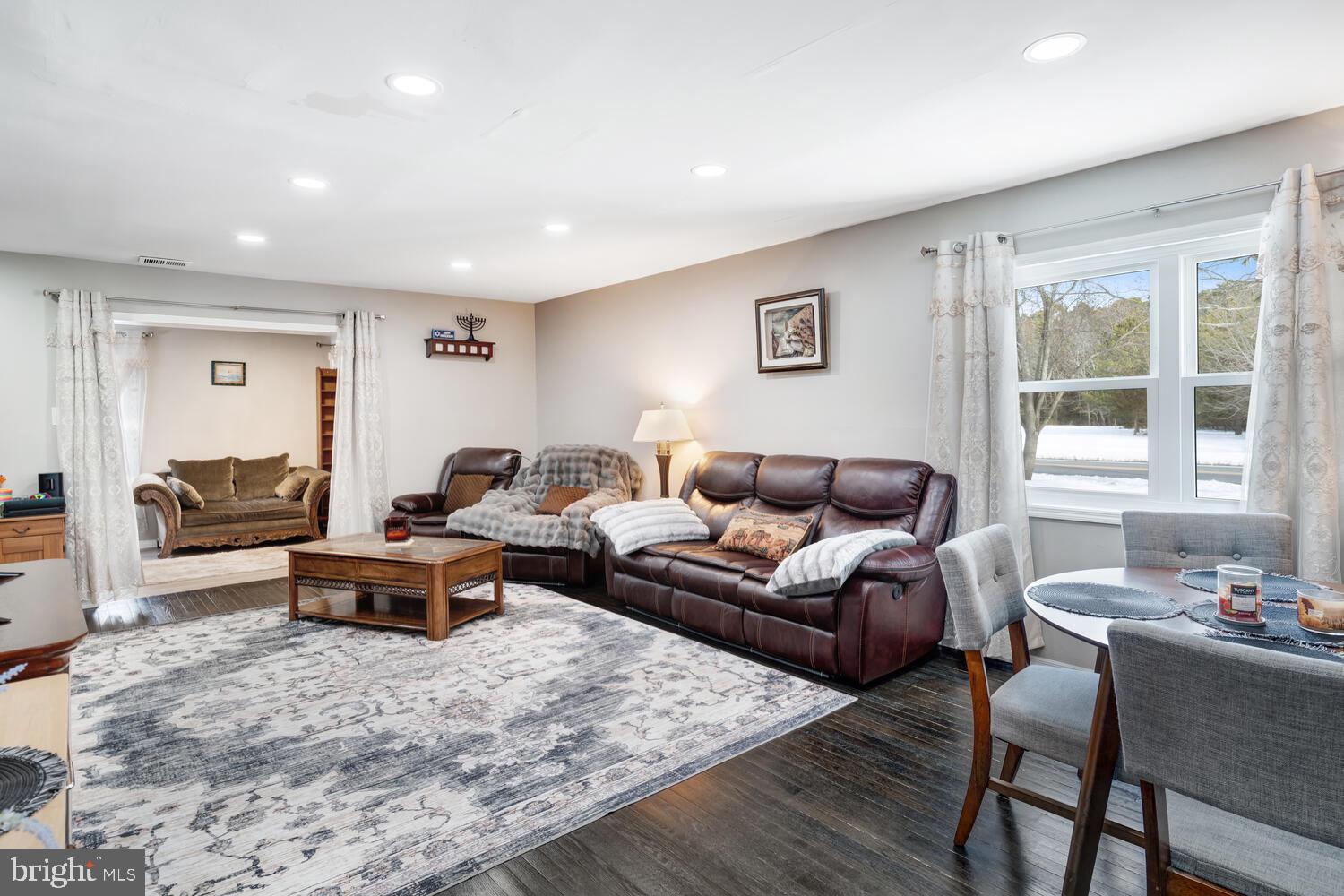 WALNUT ESTATES - Residential