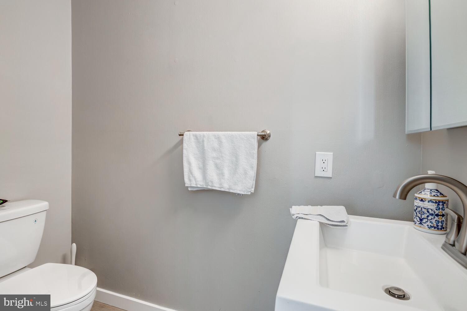 WALNUT ESTATES - Residential