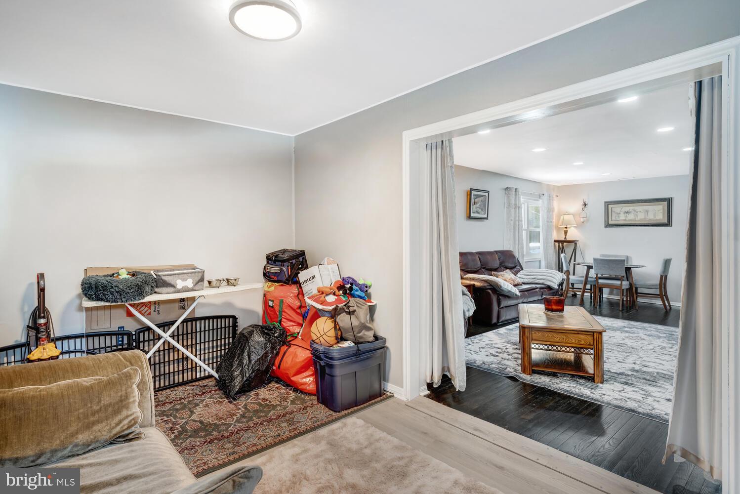 WALNUT ESTATES - Residential