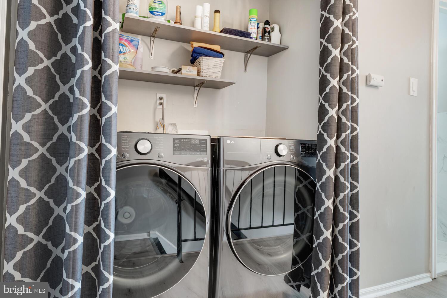 WALNUT ESTATES - Residential