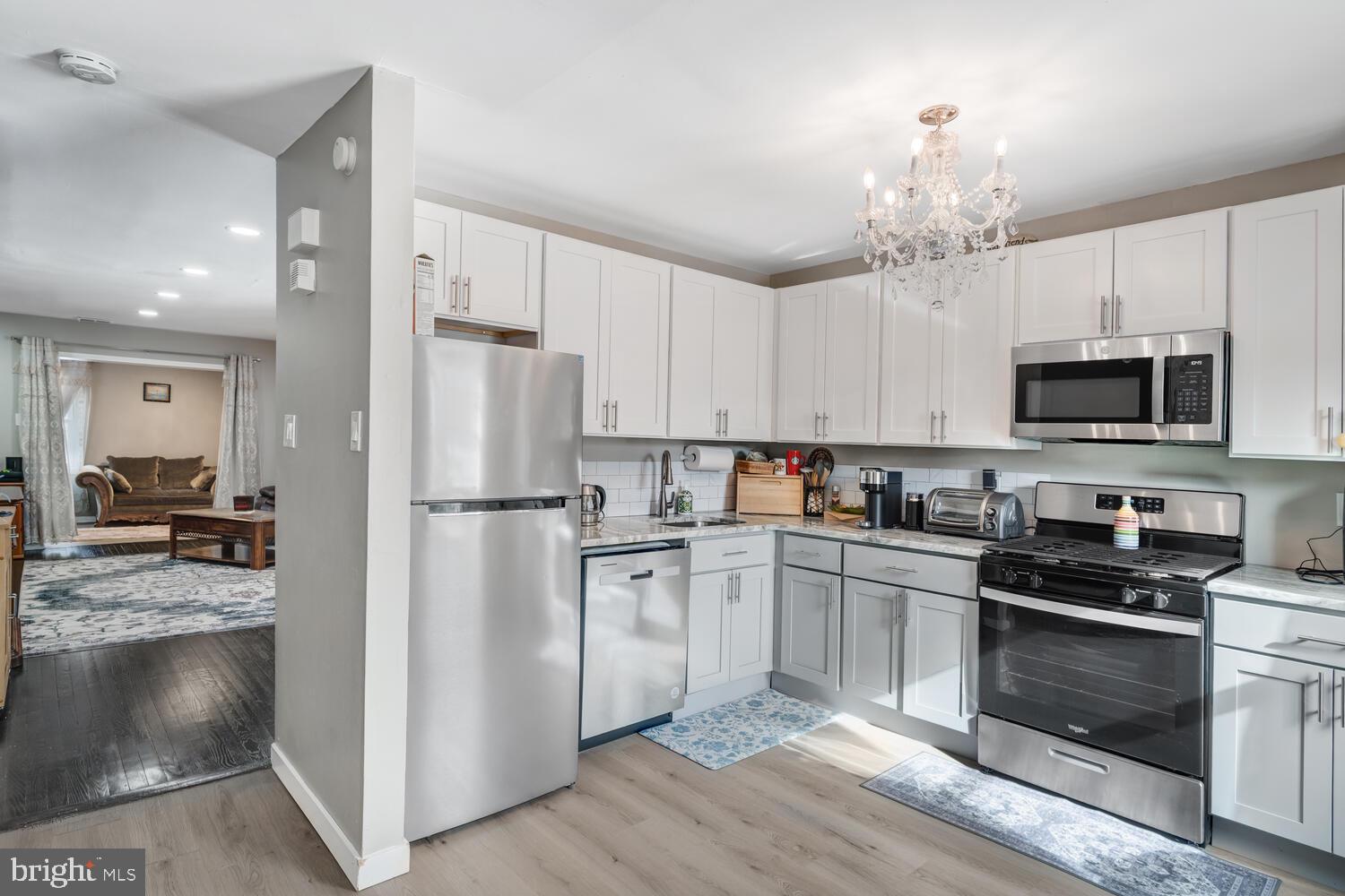 WALNUT ESTATES - Residential