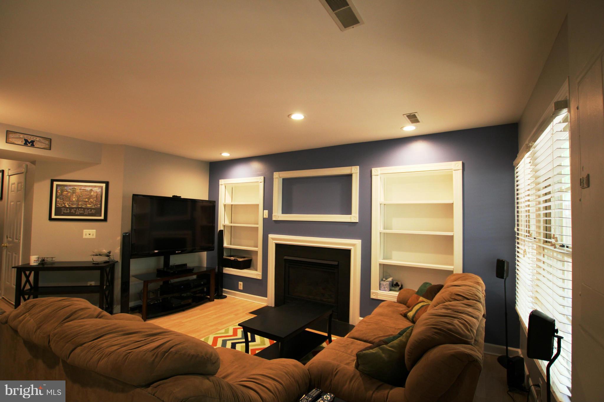 RIVERSIDE VILLAGES - Residential