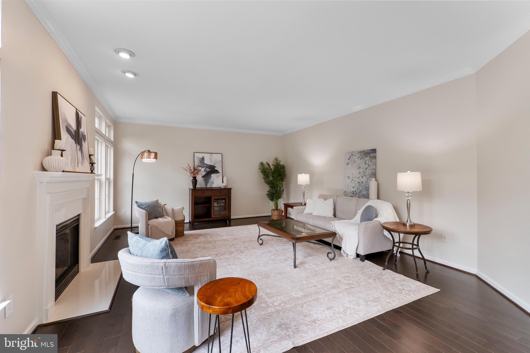 KINGS VALLEY MANOR - Residential