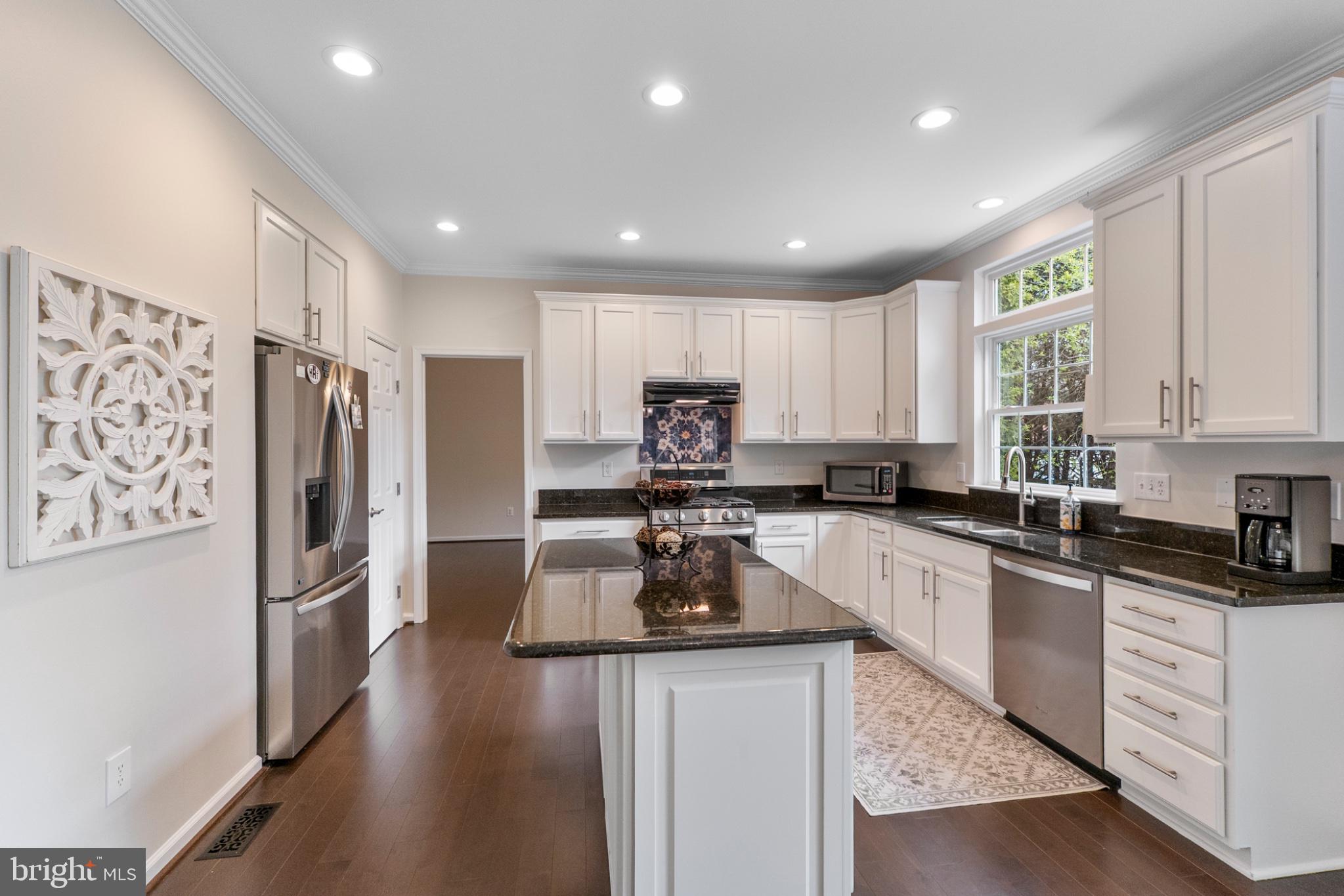 KINGS VALLEY MANOR - Residential