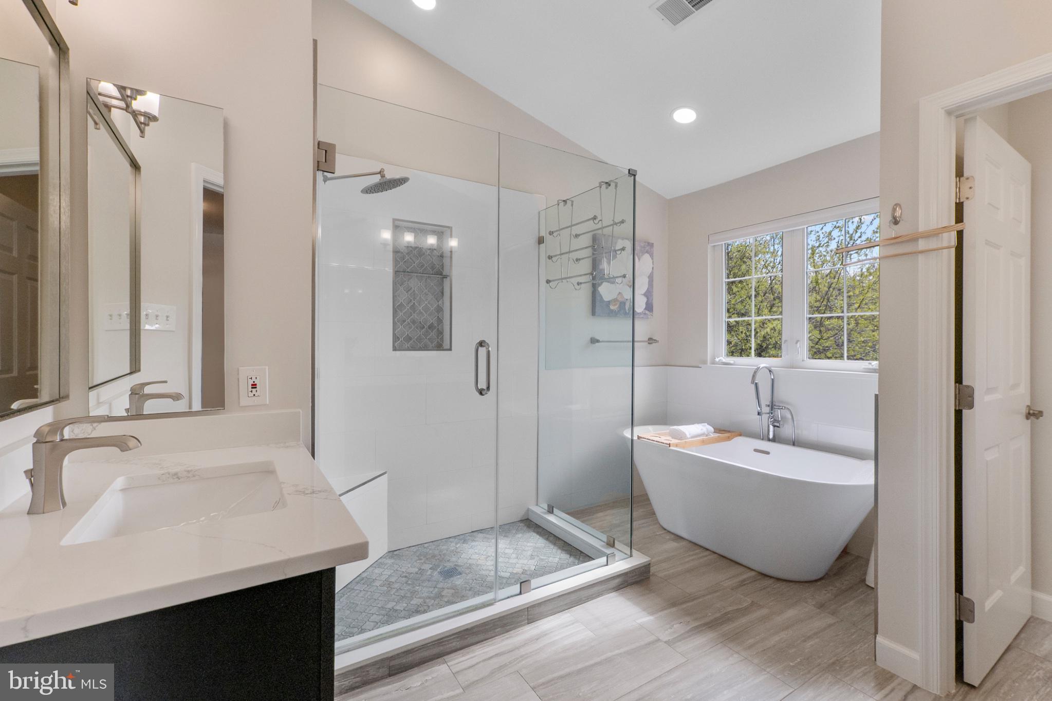 KINGS VALLEY MANOR - Residential