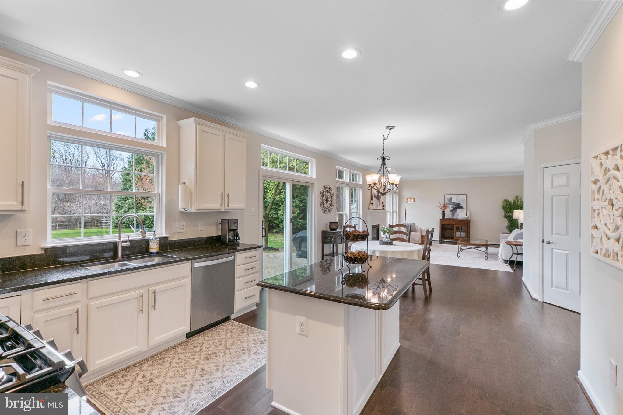 KINGS VALLEY MANOR - Residential