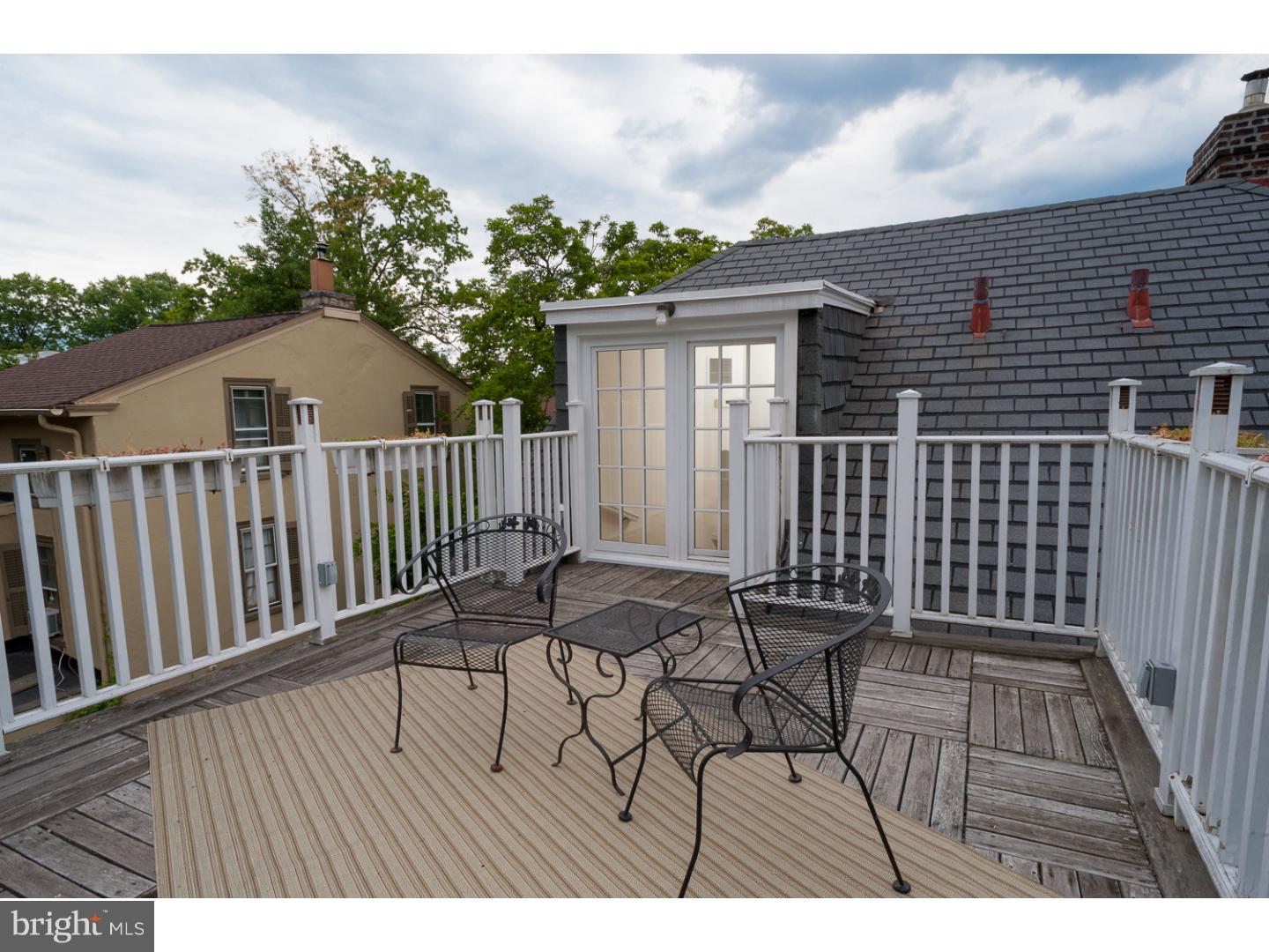 CHESTNUT HILL - Residential
