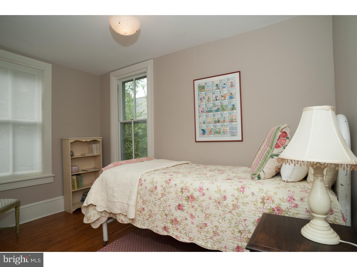 CHESTNUT HILL - Residential