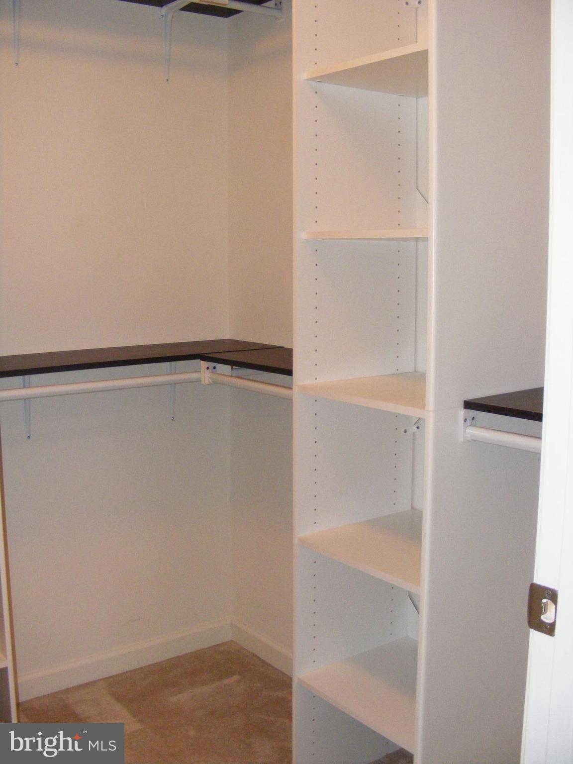 LAKELAND PLACE - Residential Lease