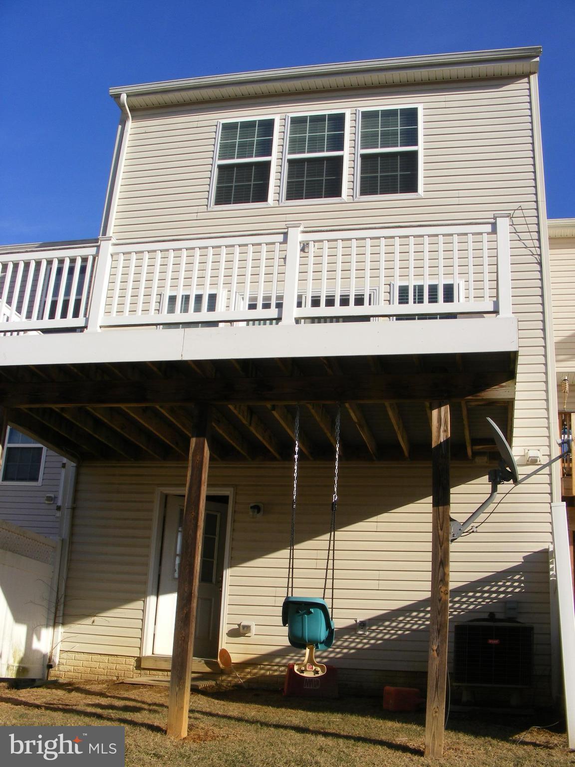 LAKELAND PLACE - Residential Lease