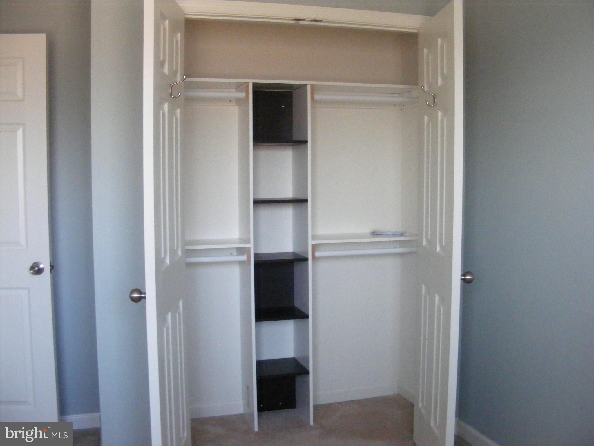 LAKELAND PLACE - Residential Lease