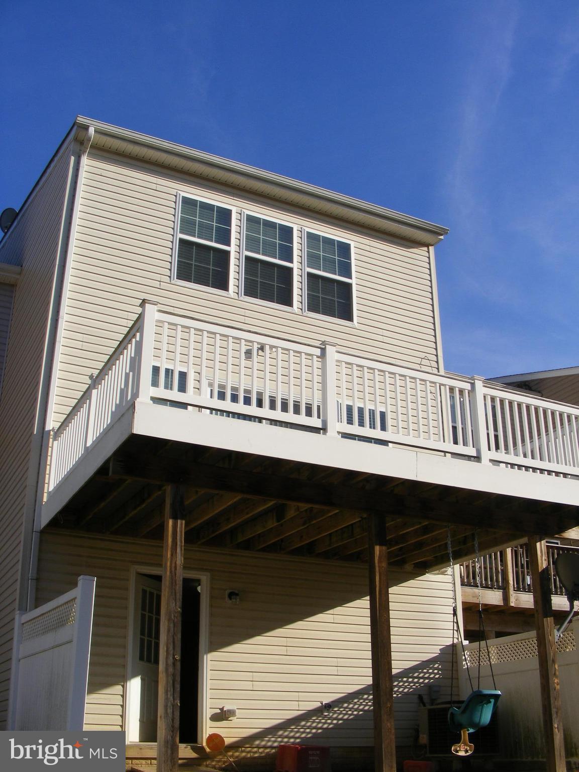 LAKELAND PLACE - Residential Lease