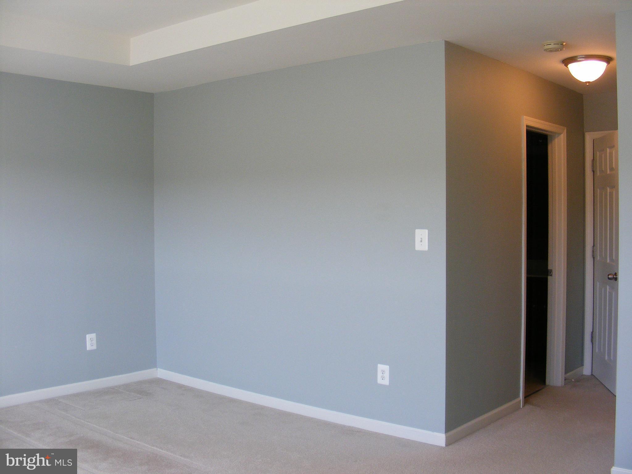 LAKELAND PLACE - Residential Lease