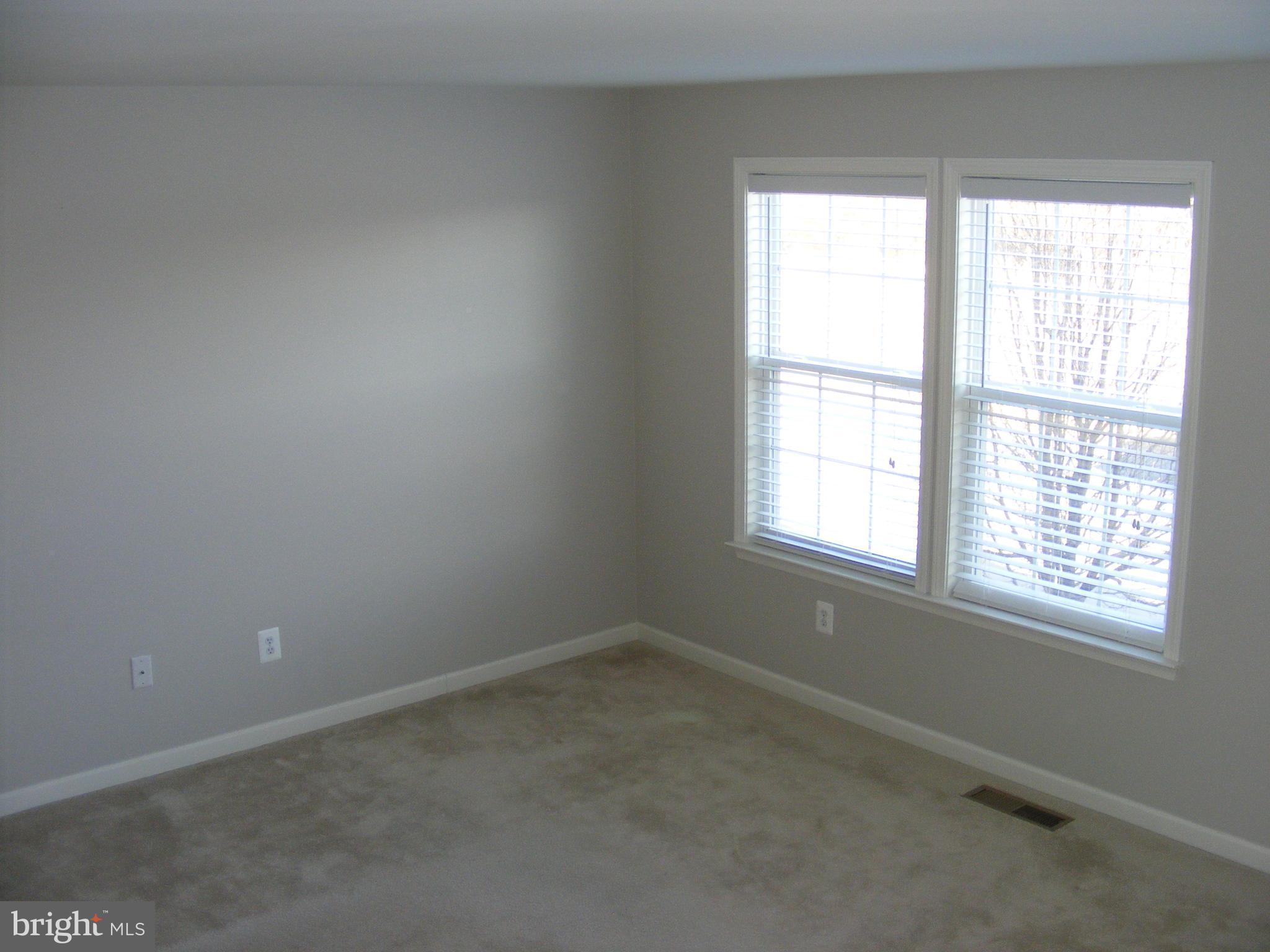 LAKELAND PLACE - Residential Lease