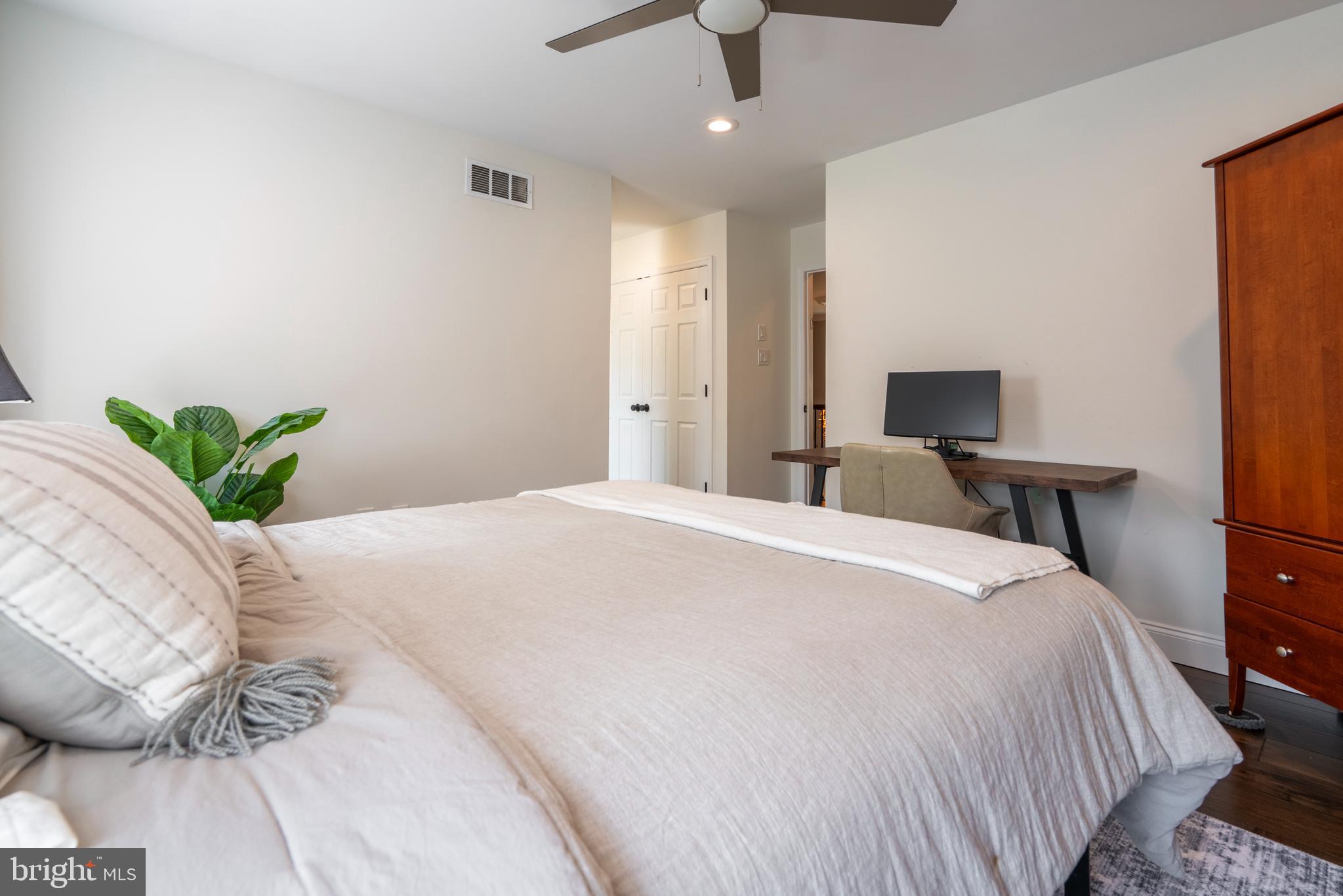 ESTATES OF MNTGMRY - Residential