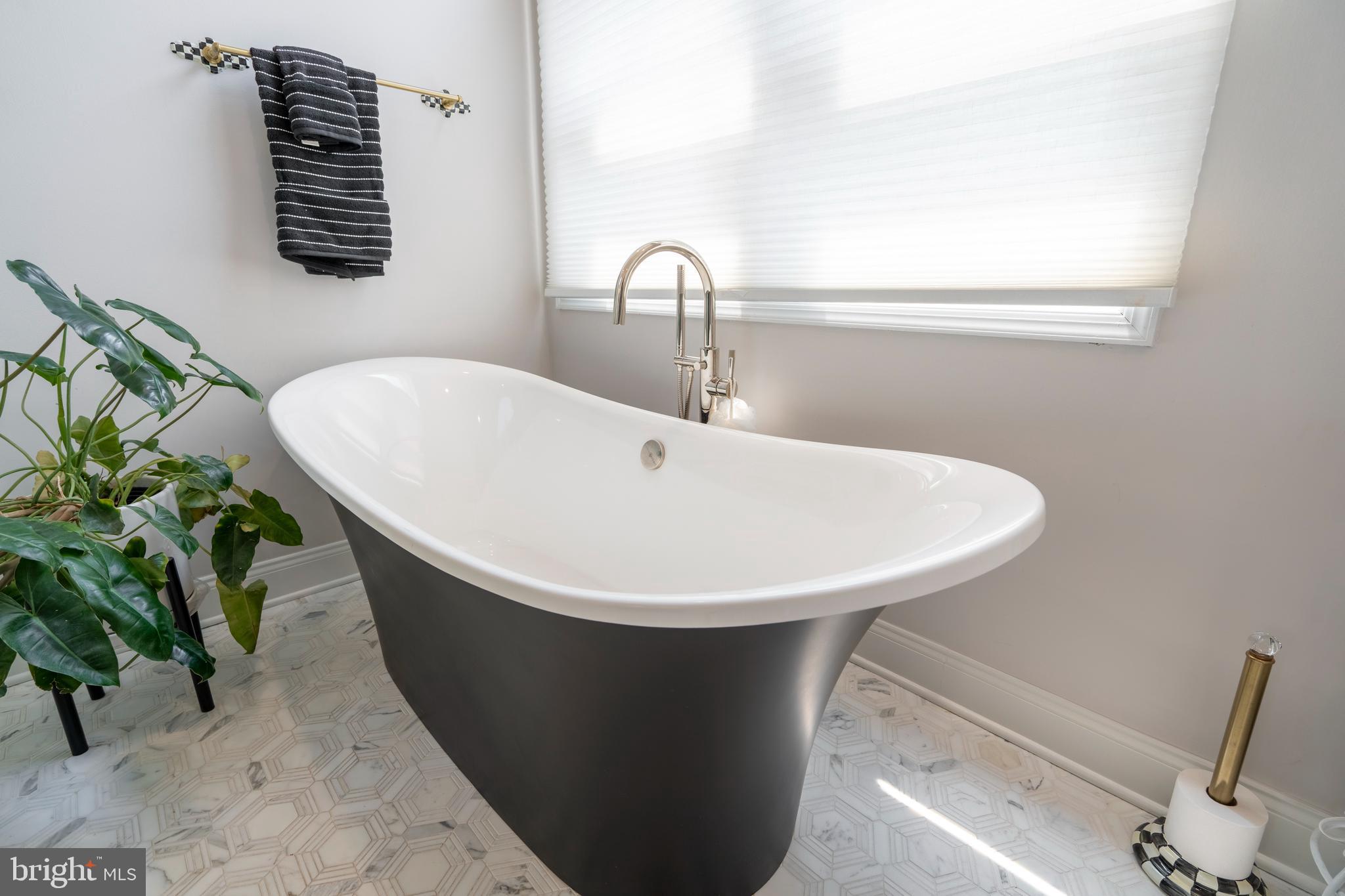 ESTATES OF MNTGMRY - Residential