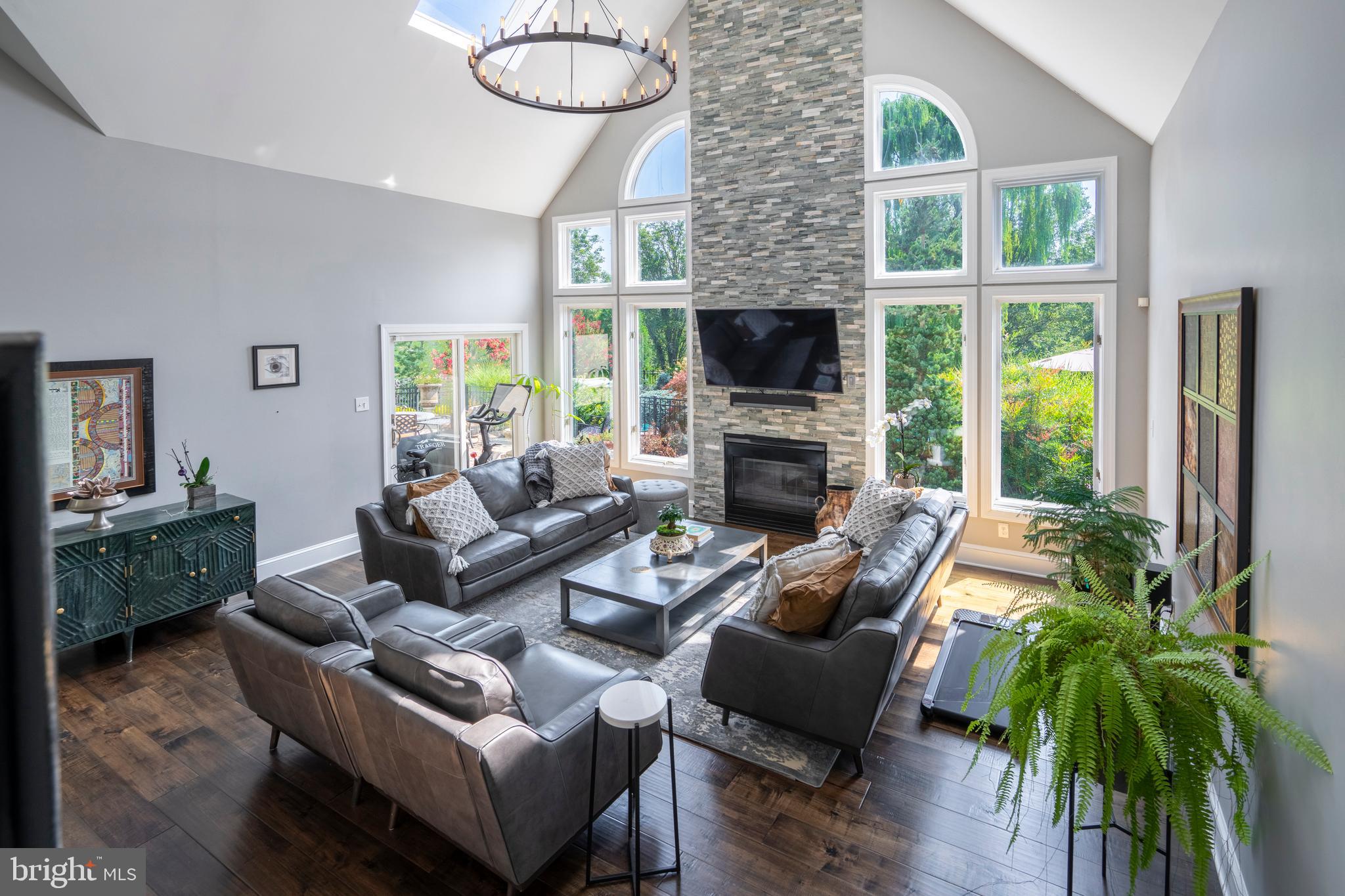 ESTATES OF MNTGMRY - Residential