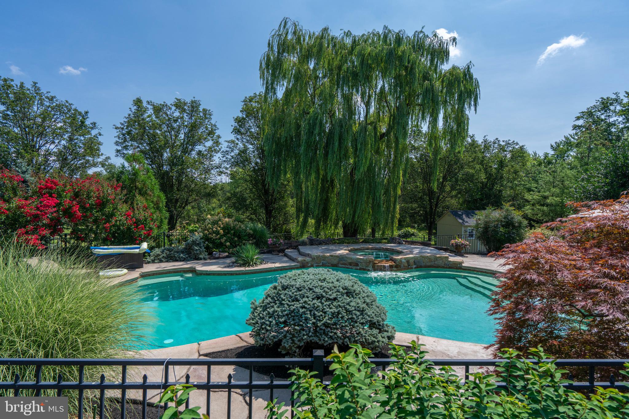 ESTATES OF MNTGMRY - Residential