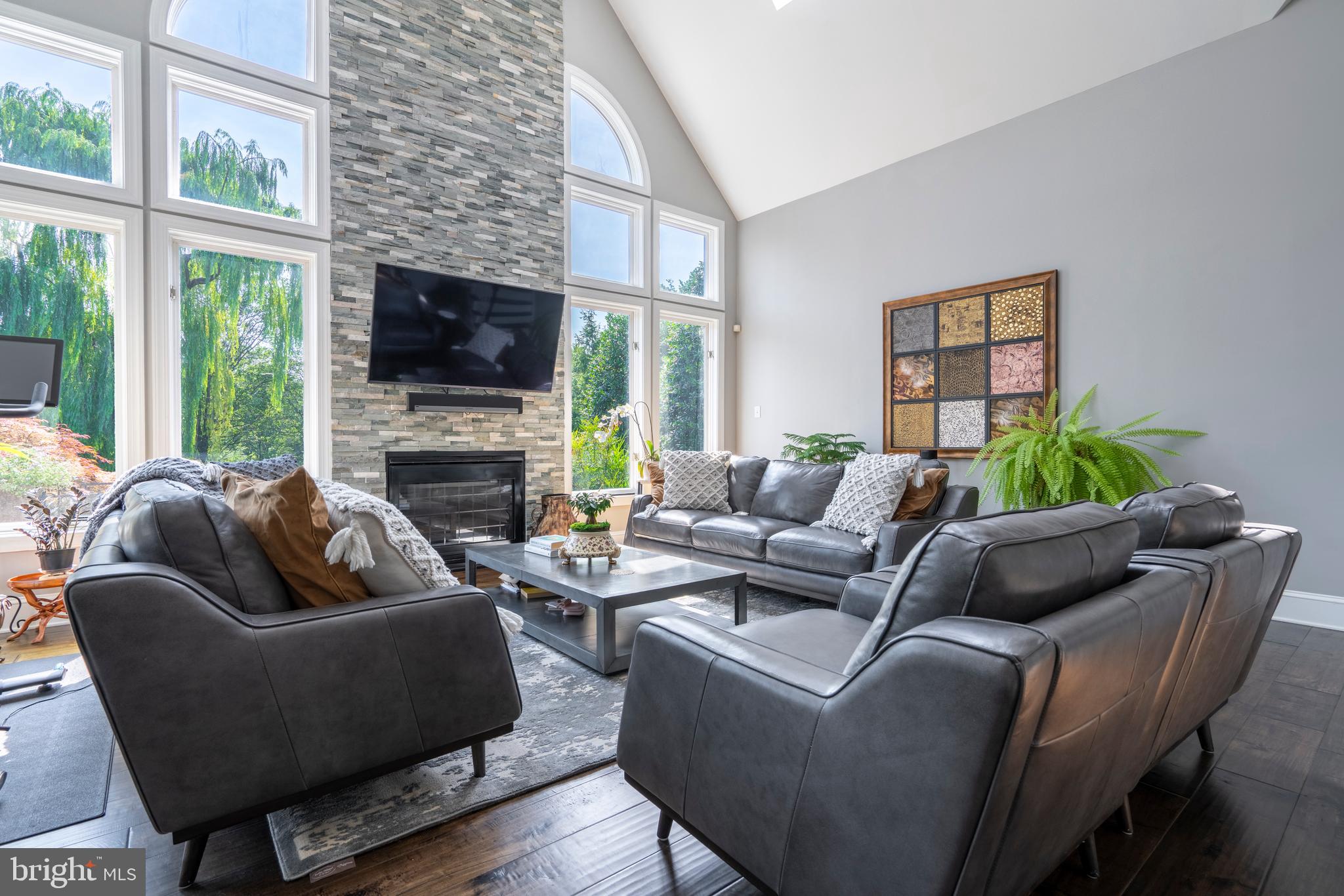 ESTATES OF MNTGMRY - Residential