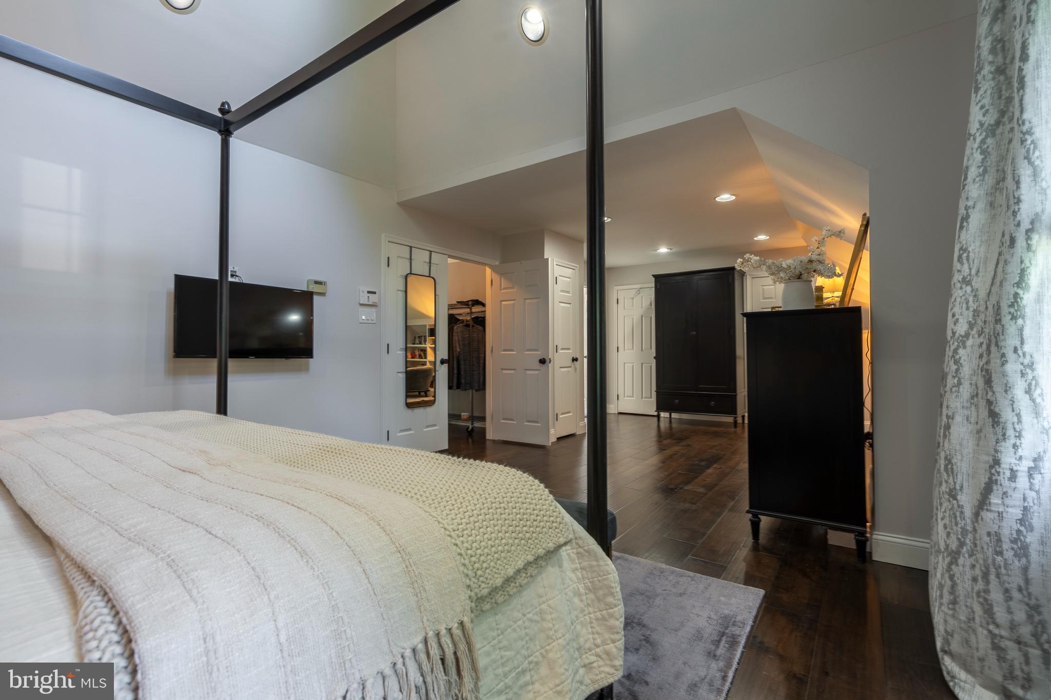 ESTATES OF MNTGMRY - Residential