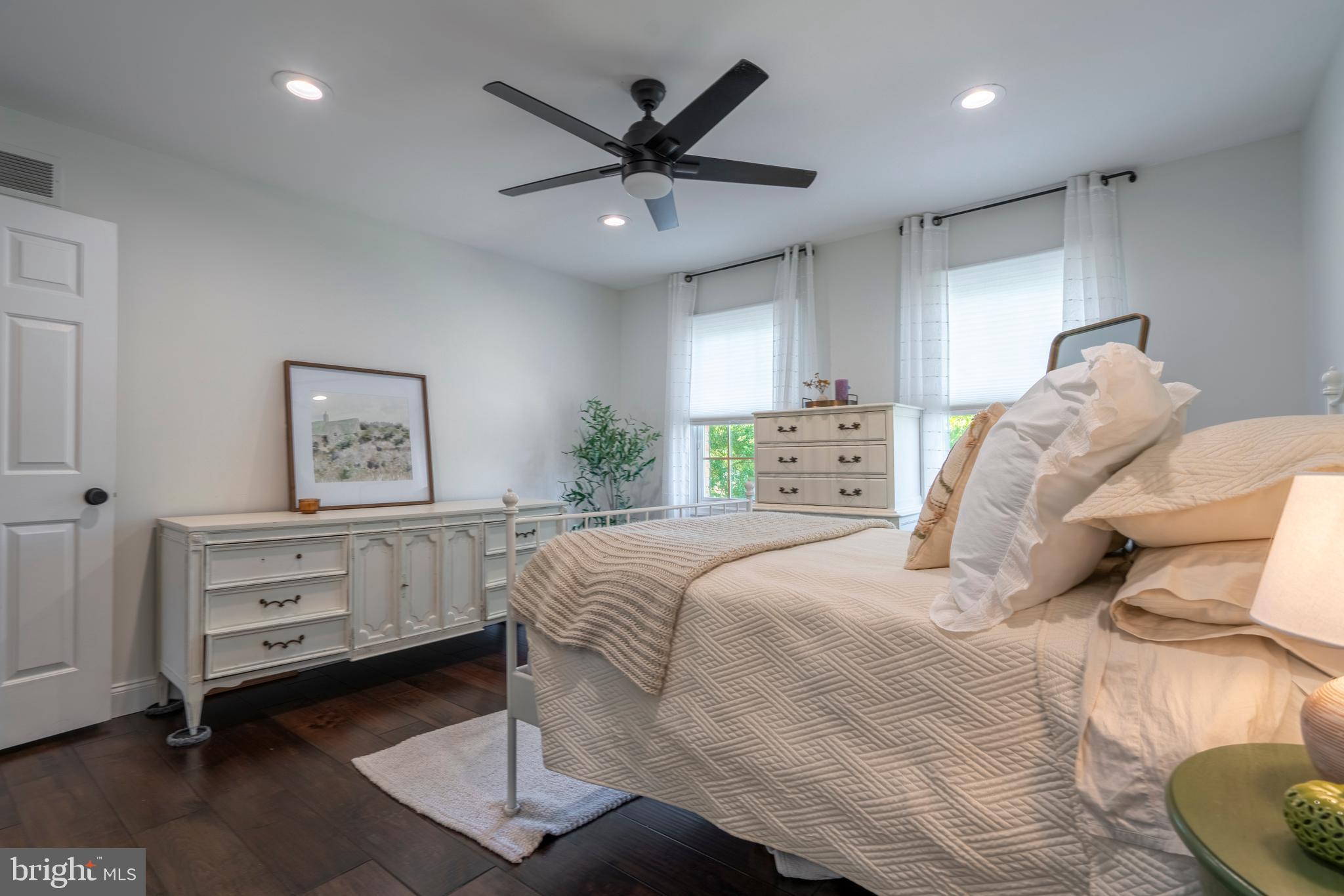 ESTATES OF MNTGMRY - Residential