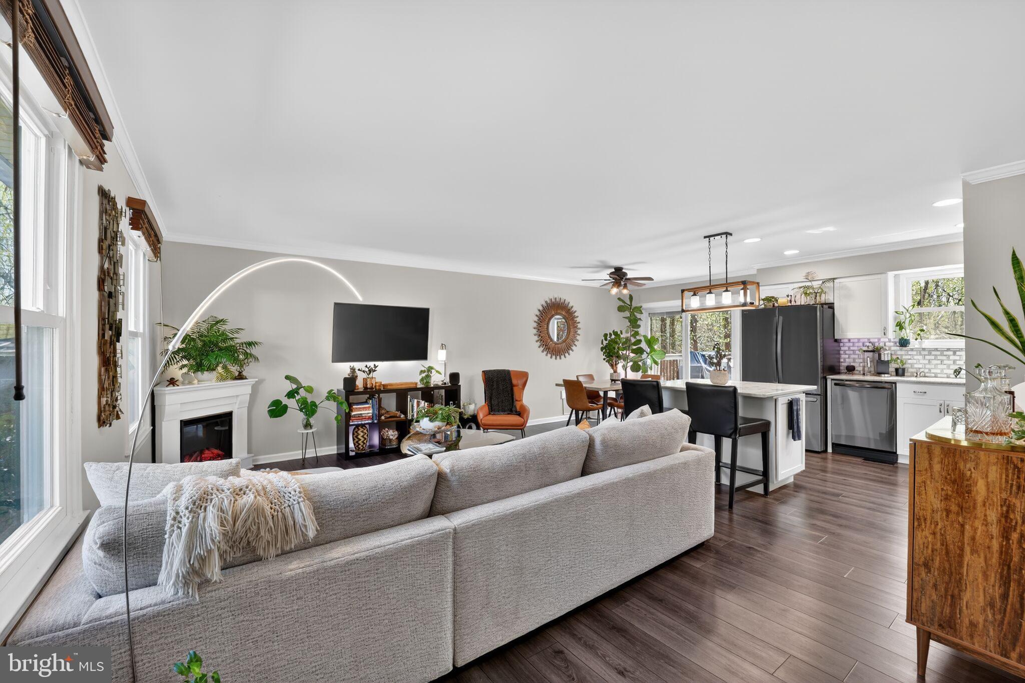 THE HIGHLANDS - Residential