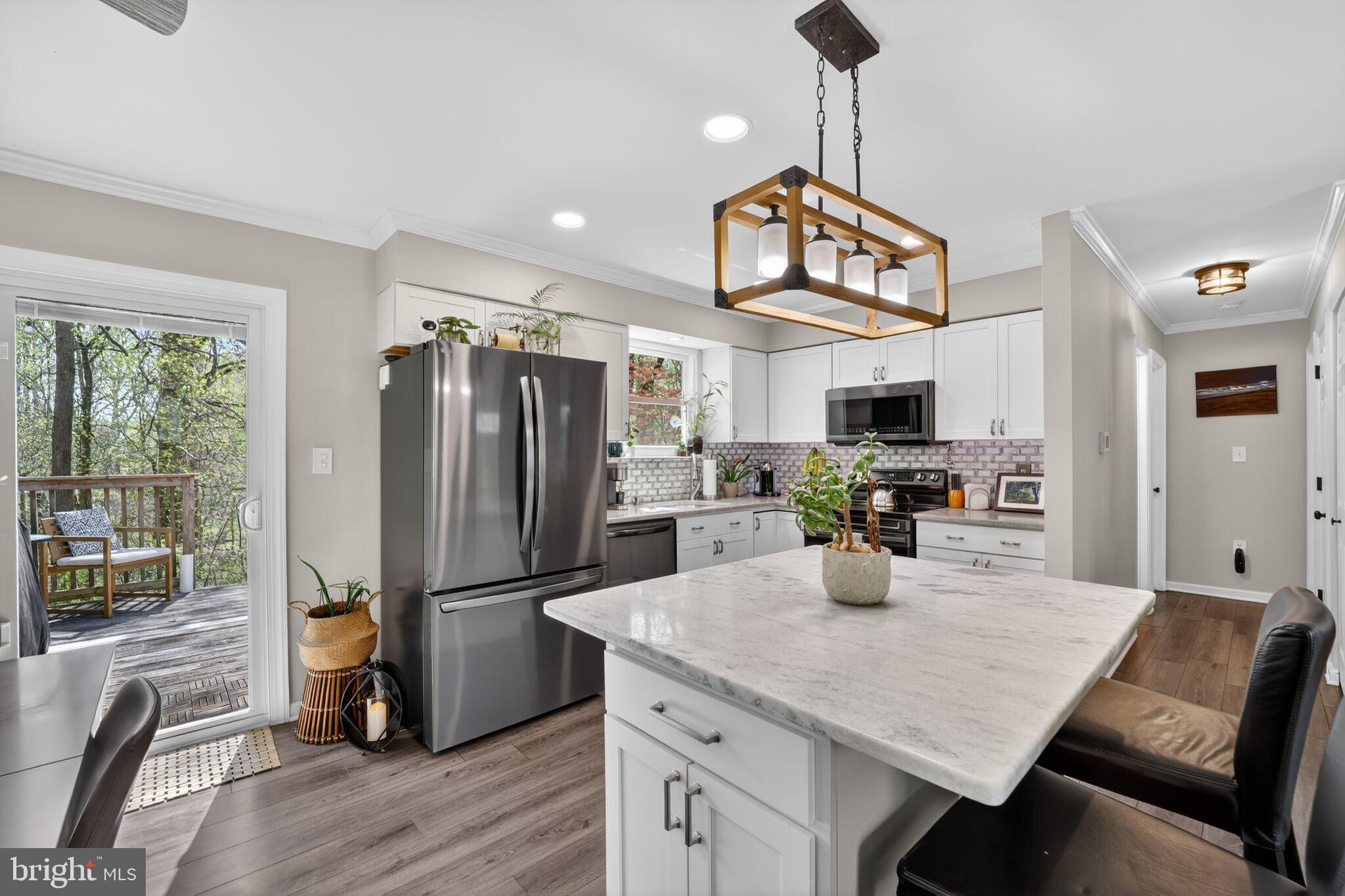 THE HIGHLANDS - Residential