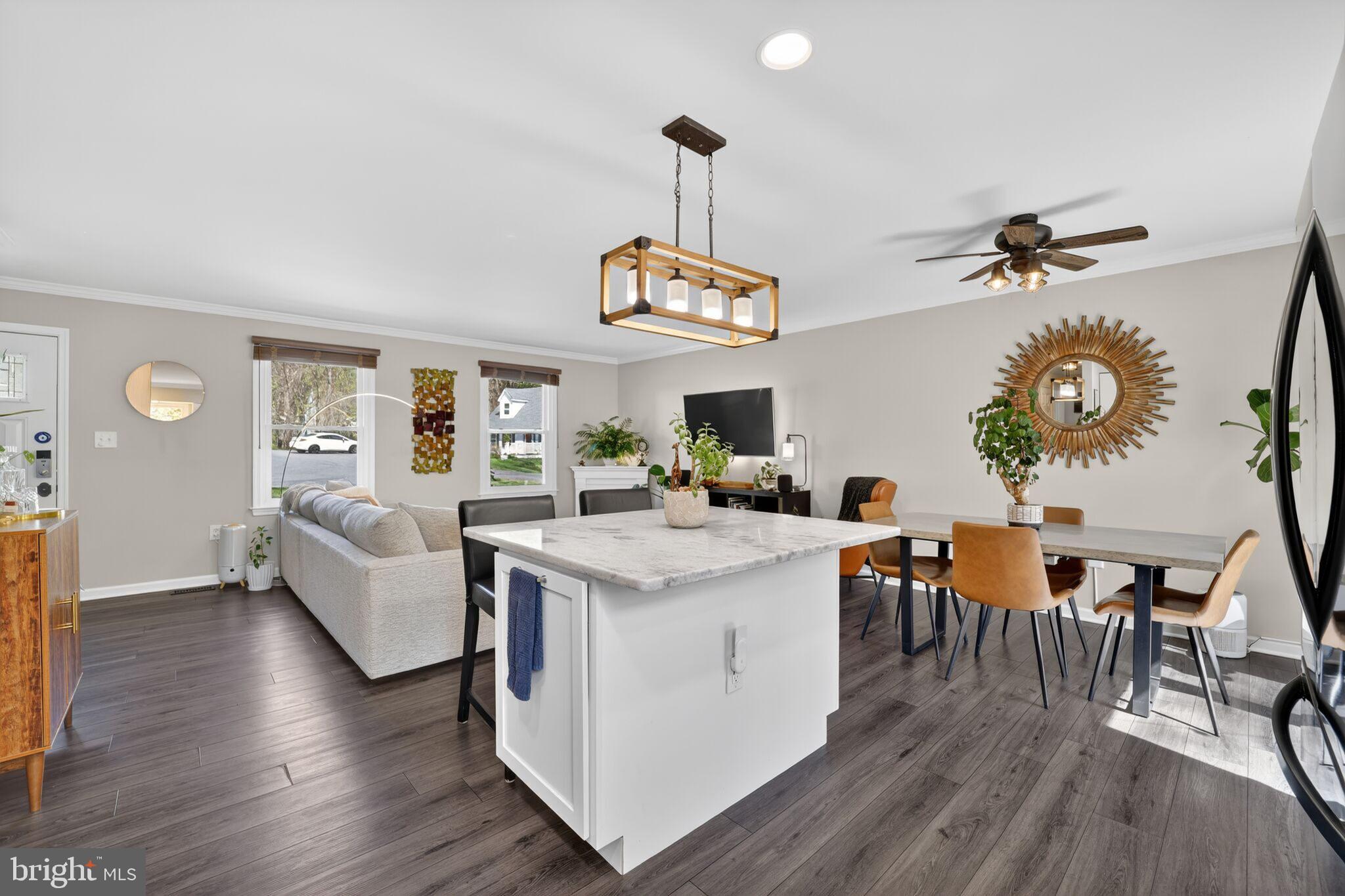 THE HIGHLANDS - Residential