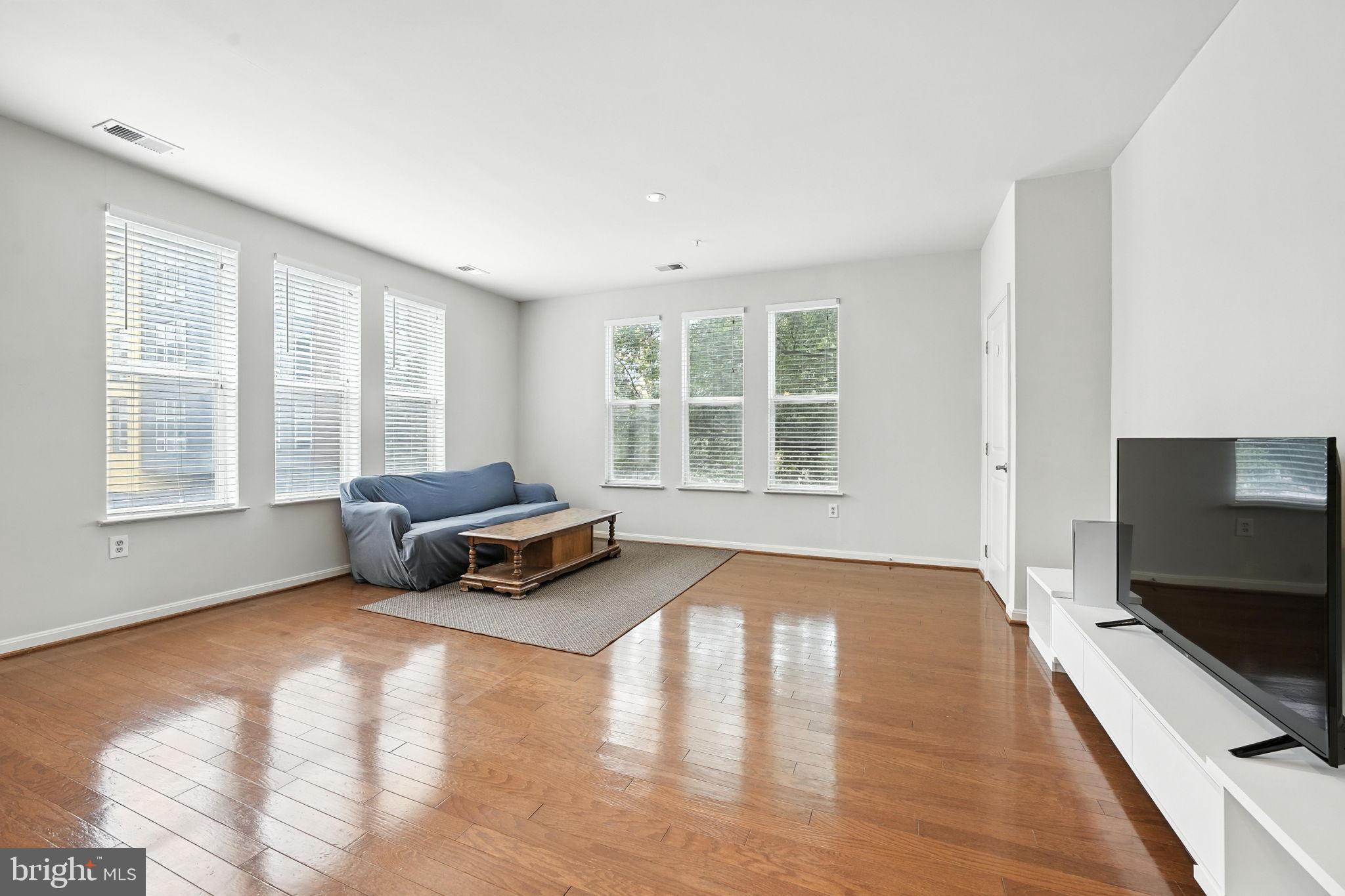 2665 PROSPERITY AVENUE 211