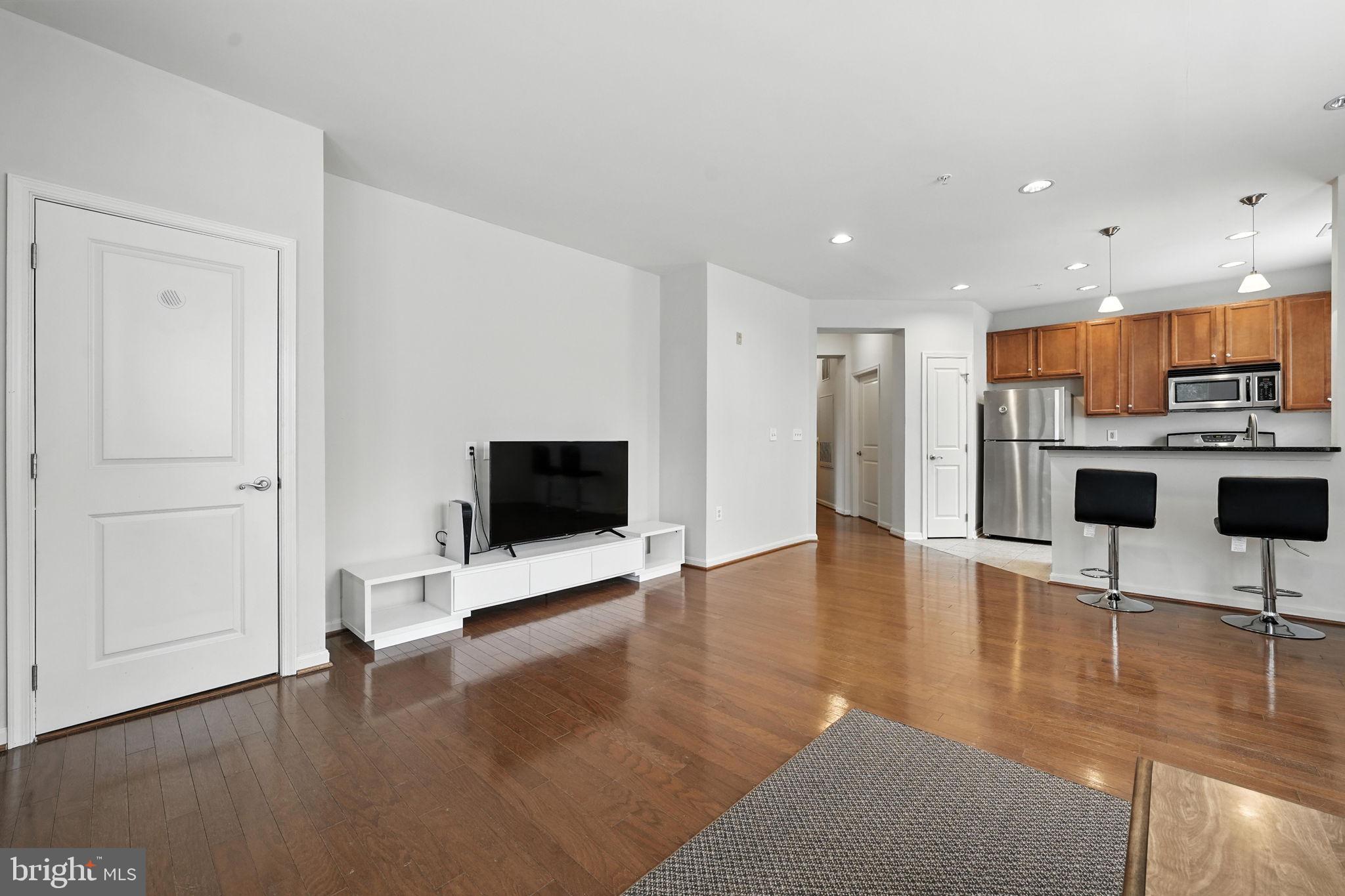 2665 PROSPERITY AVENUE 211