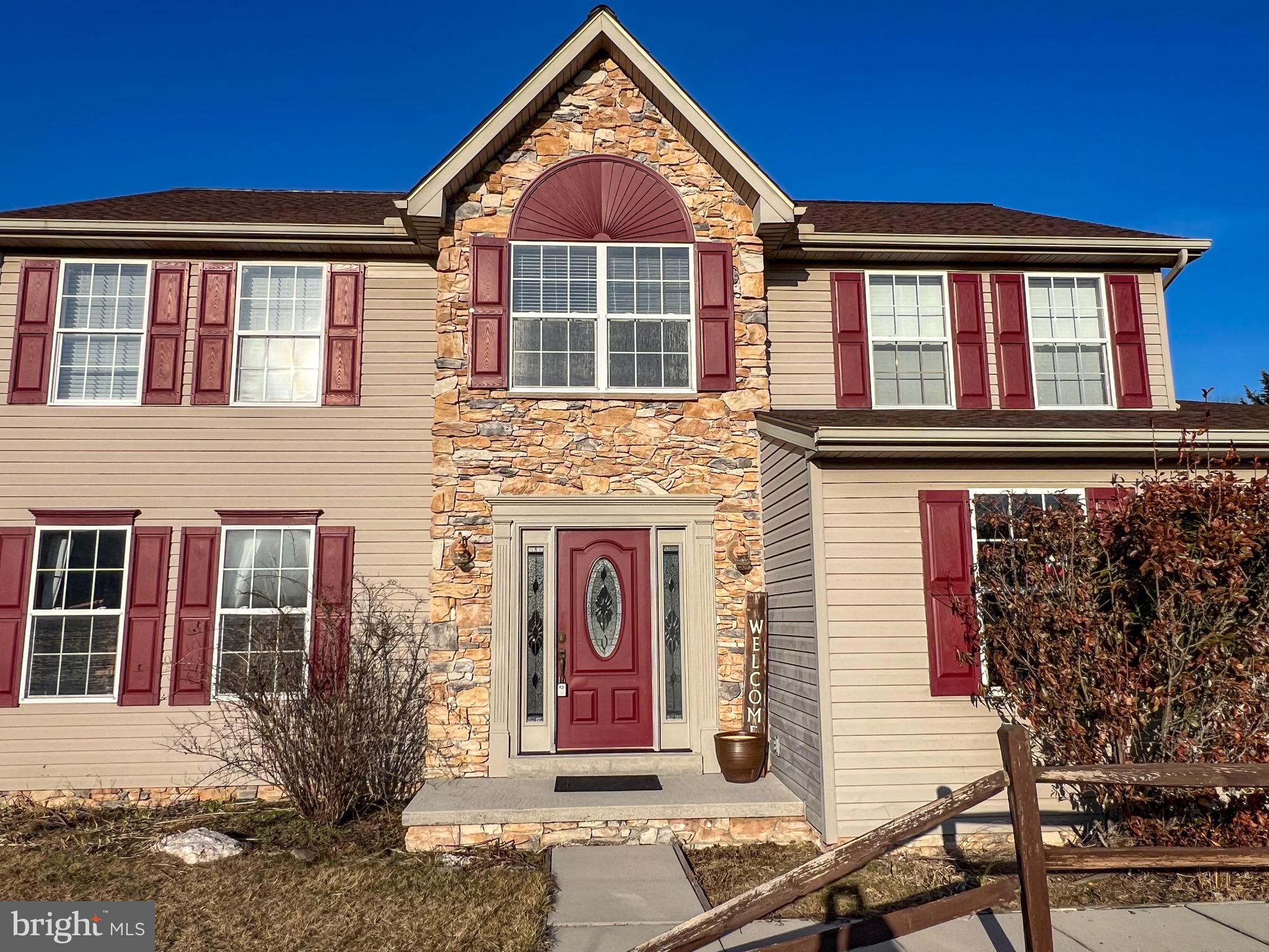 MAYERS SUMMIT - Residential