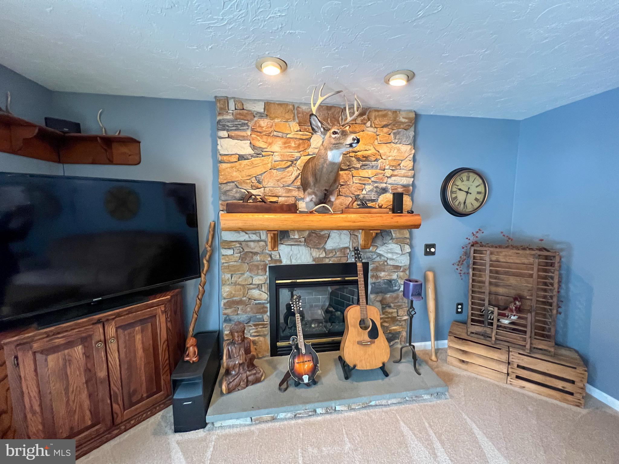 MAYERS SUMMIT - Residential