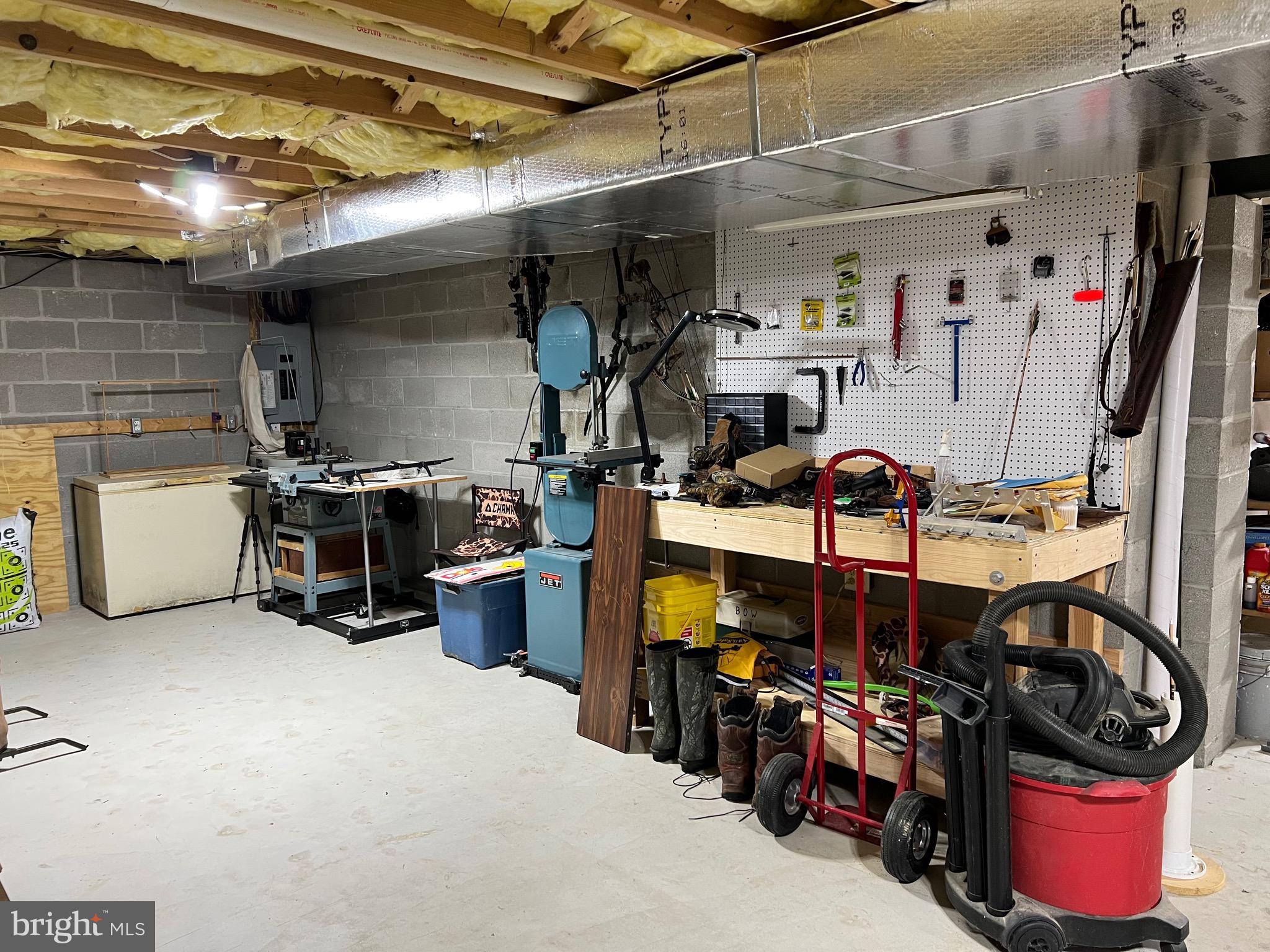 MAYERS SUMMIT - Residential