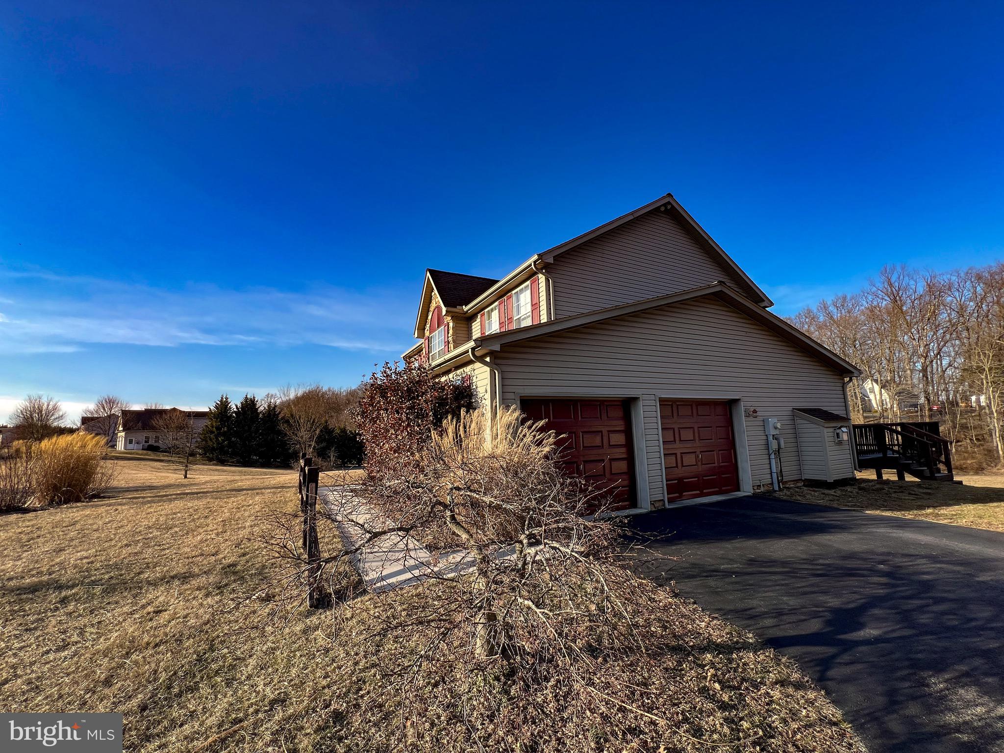 MAYERS SUMMIT - Residential