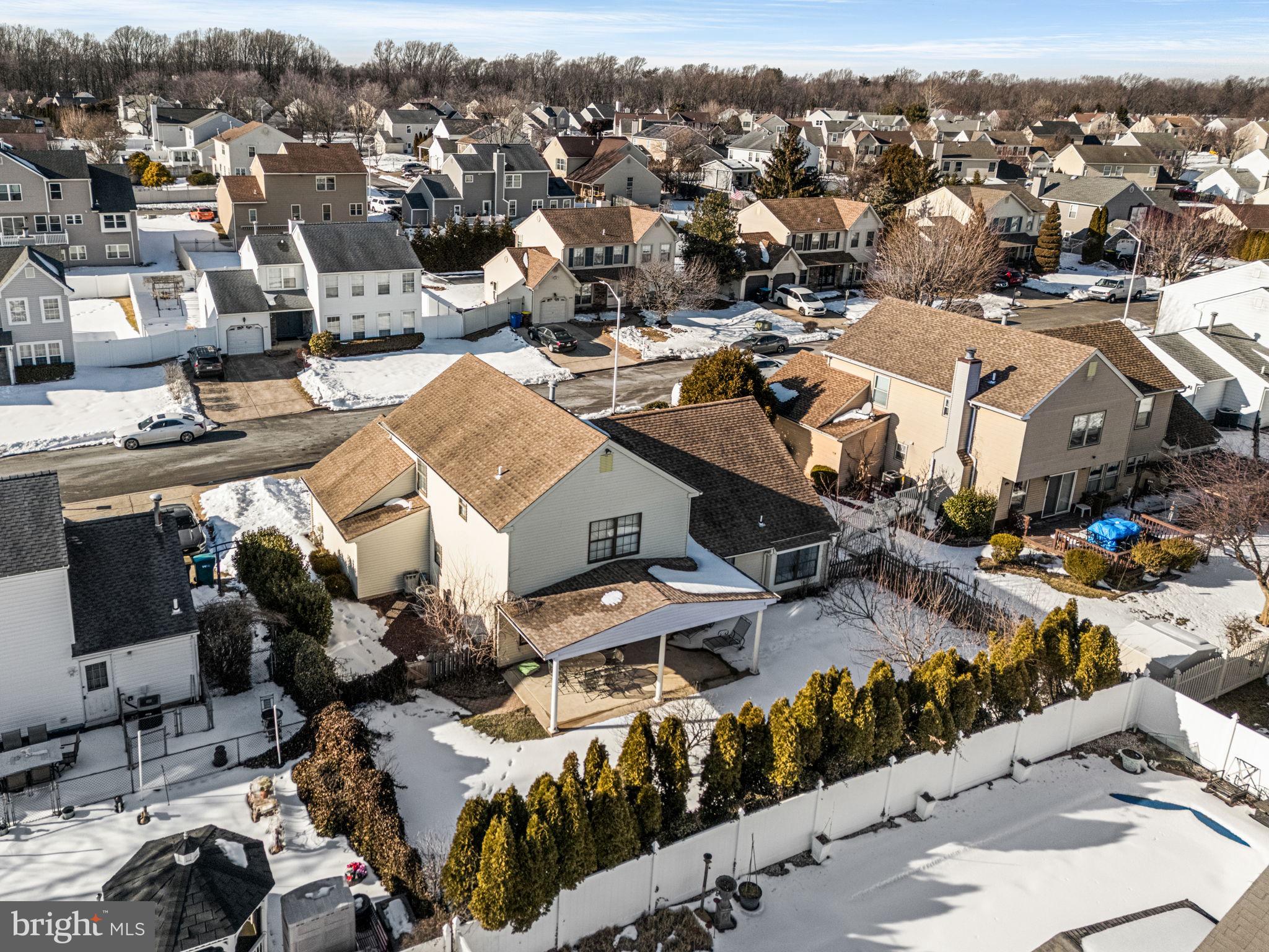 VILLAGE GREENE - Residential