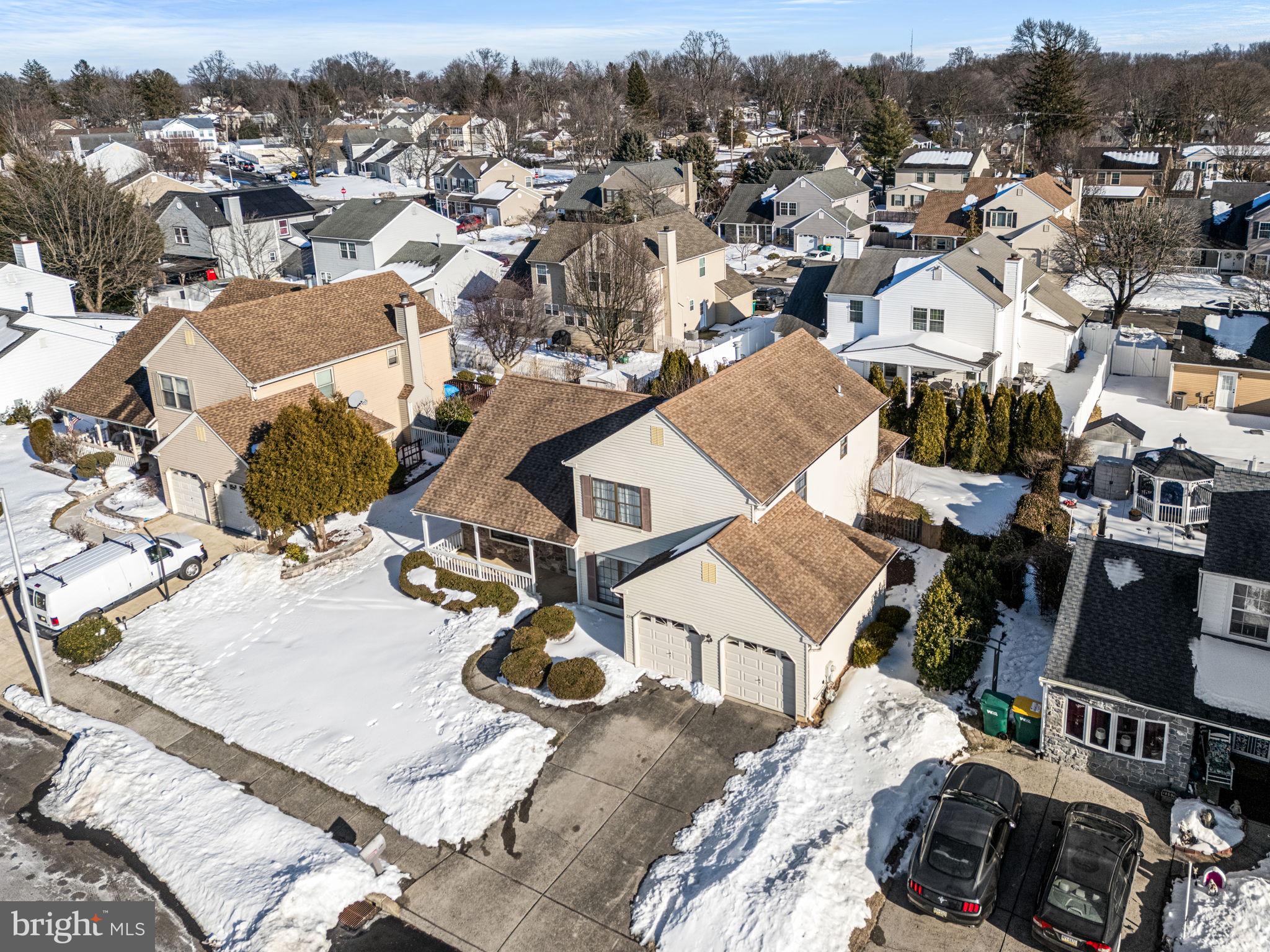 VILLAGE GREENE - Residential