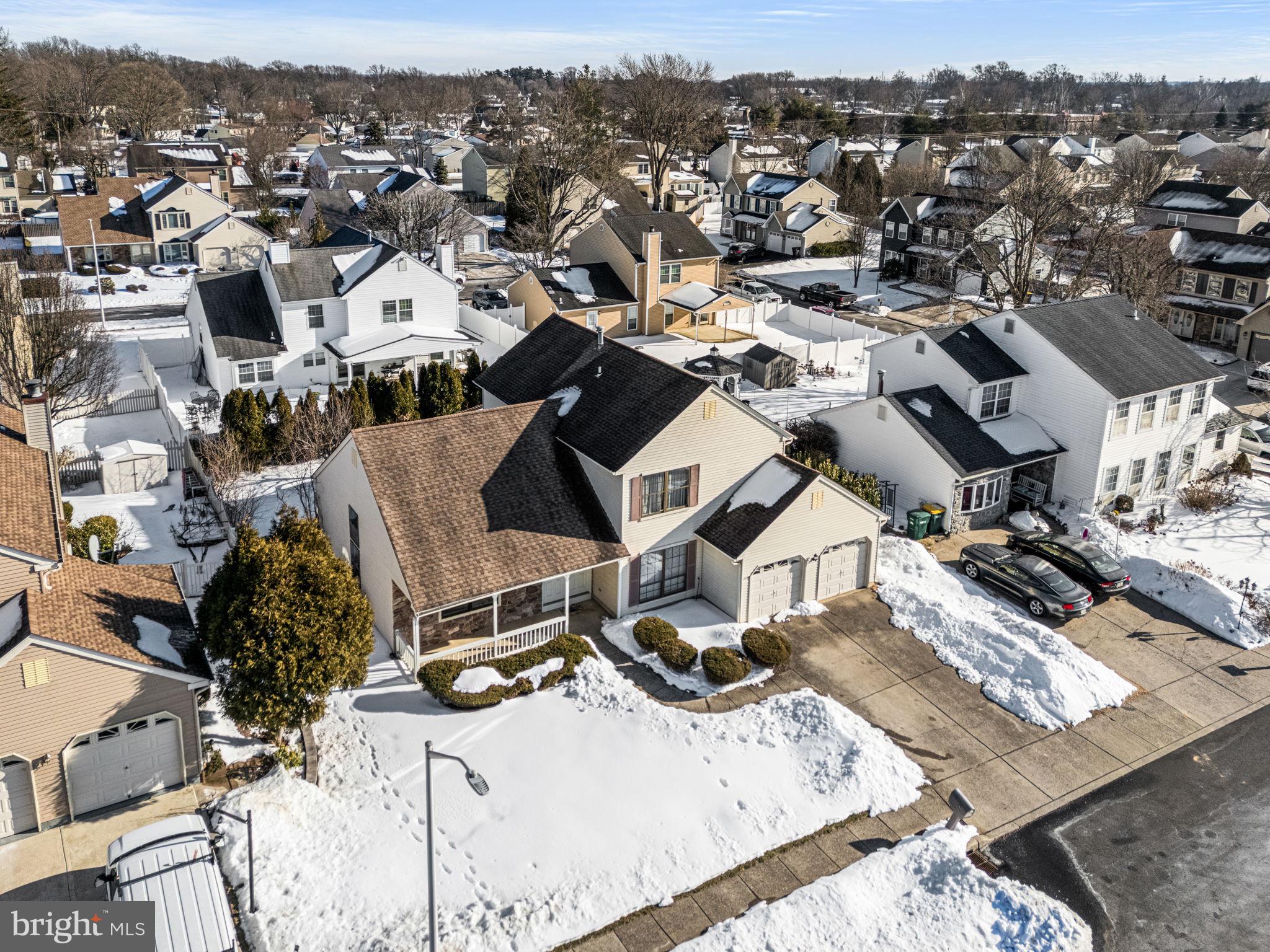 VILLAGE GREENE - Residential