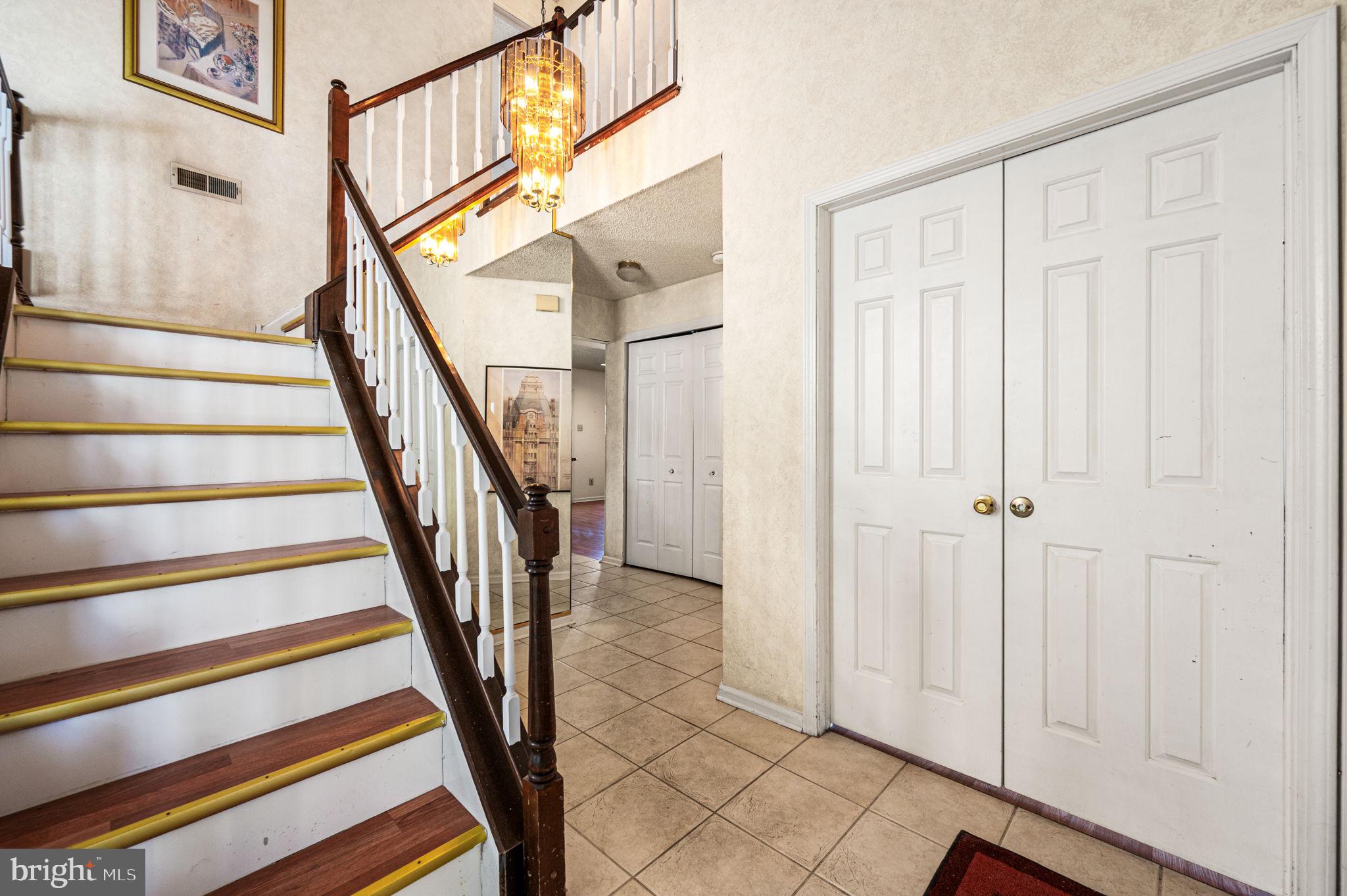 VILLAGE GREENE - Residential