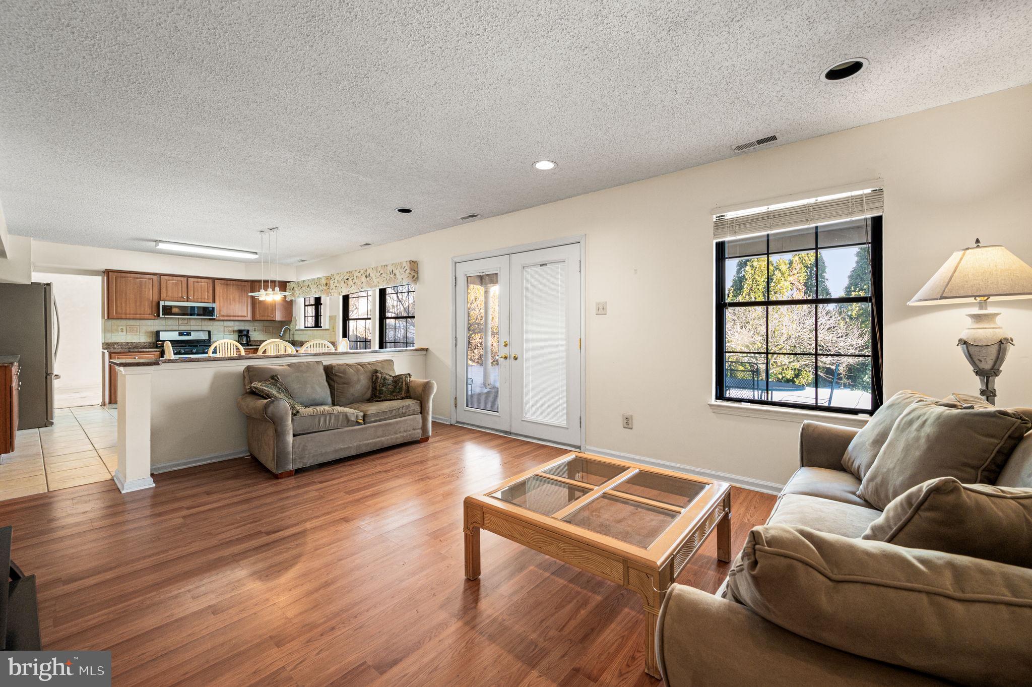 VILLAGE GREENE - Residential