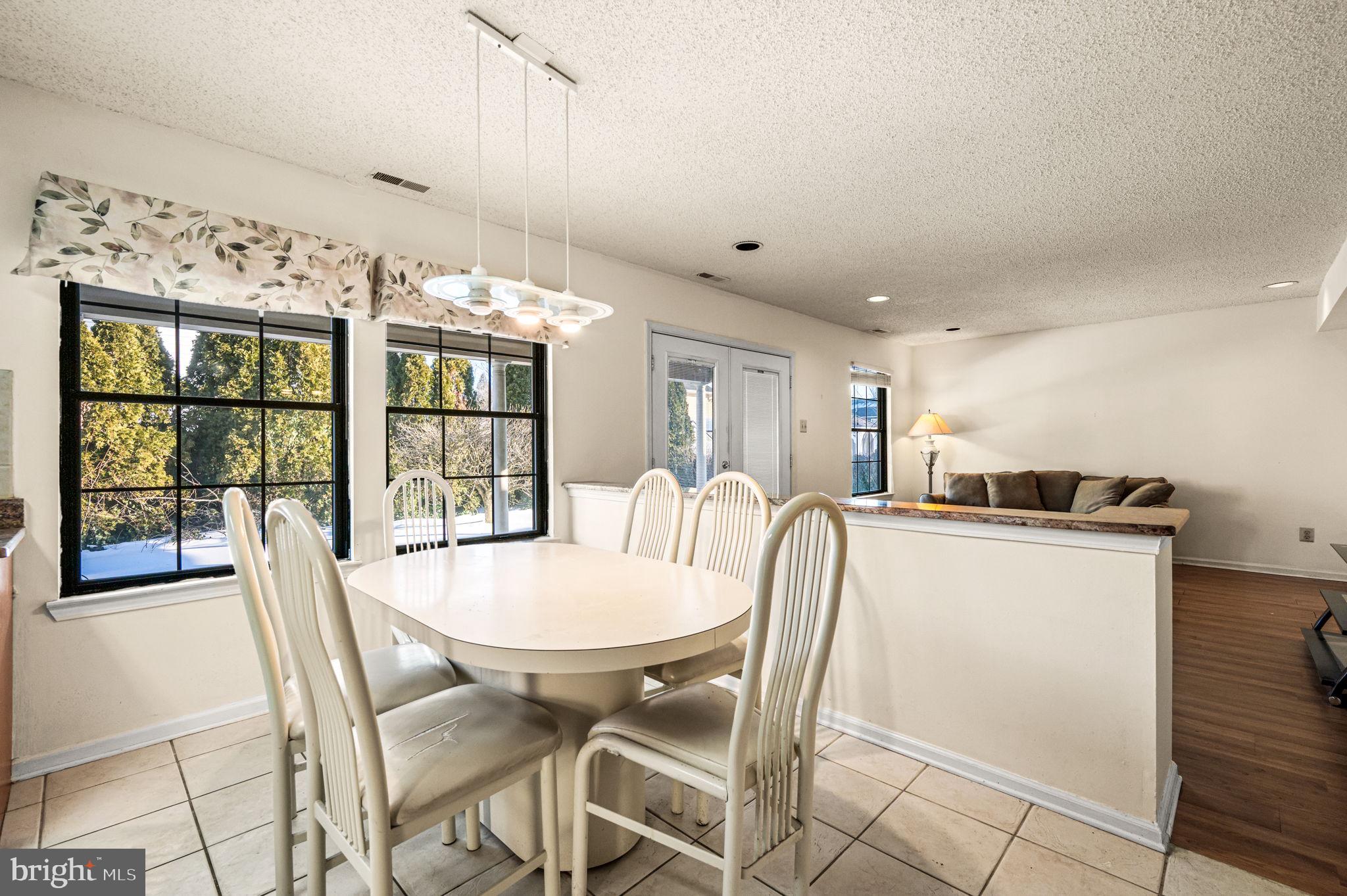 VILLAGE GREENE - Residential