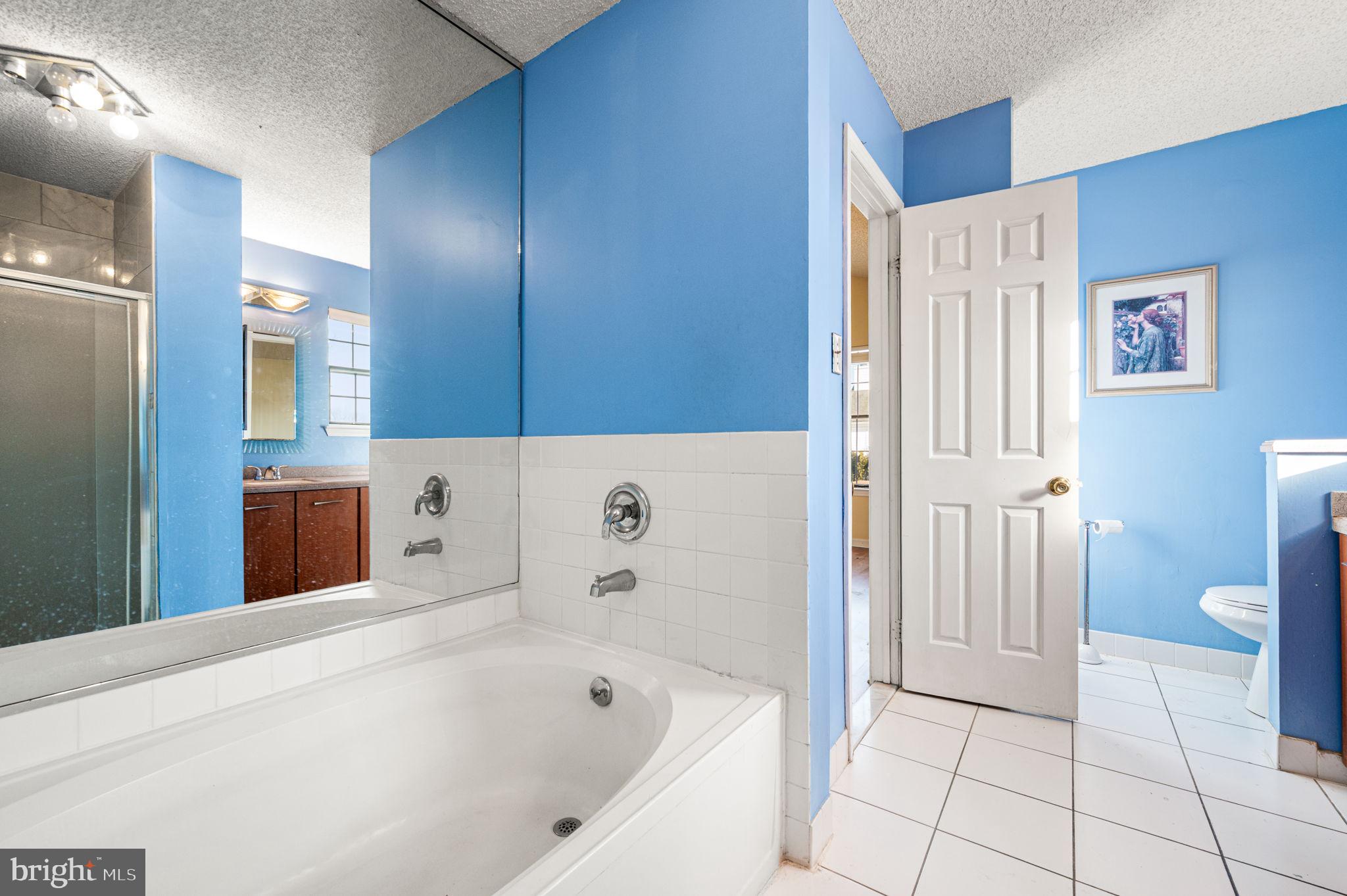 VILLAGE GREENE - Residential