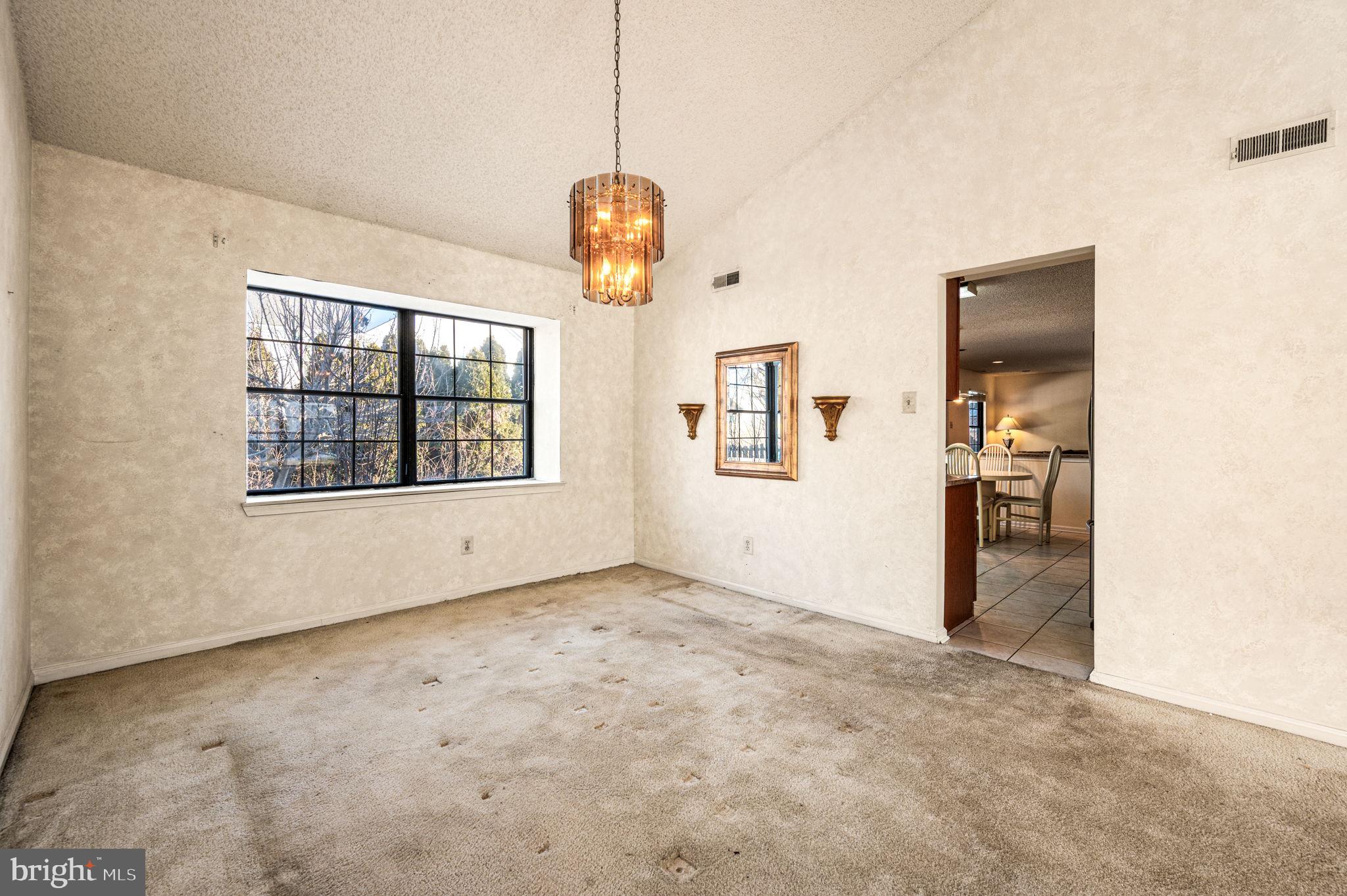 VILLAGE GREENE - Residential