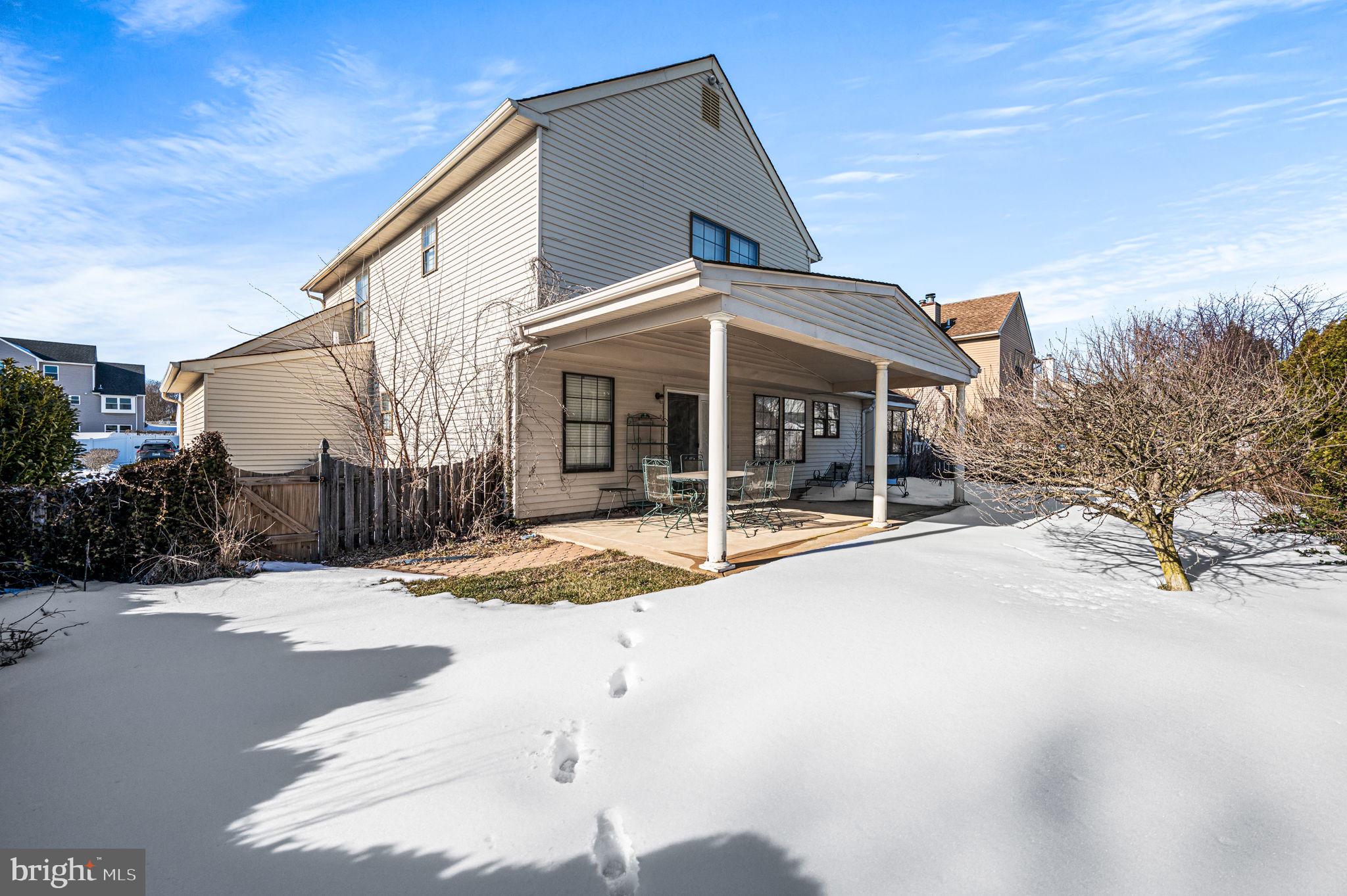 VILLAGE GREENE - Residential