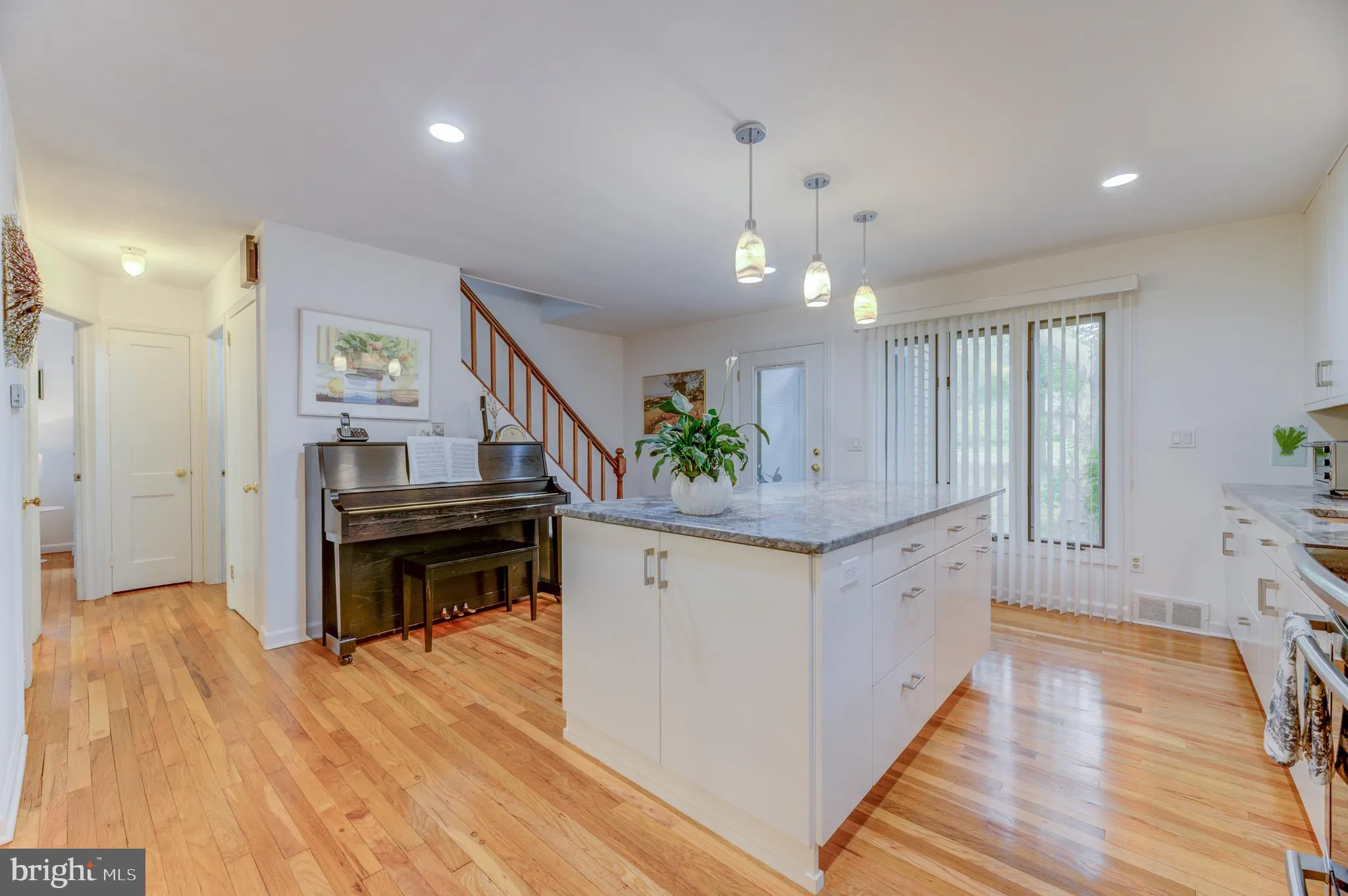 Princeton, New Jersey 08540, United States, 4 Bedrooms Bedrooms, ,2 BathroomsBathrooms,Residential,Active,212292