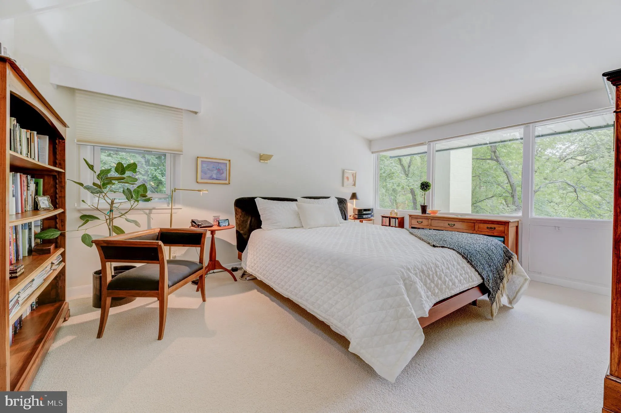 Princeton, New Jersey 08540, United States, 4 Bedrooms Bedrooms, ,2 BathroomsBathrooms,Residential,Active,212292