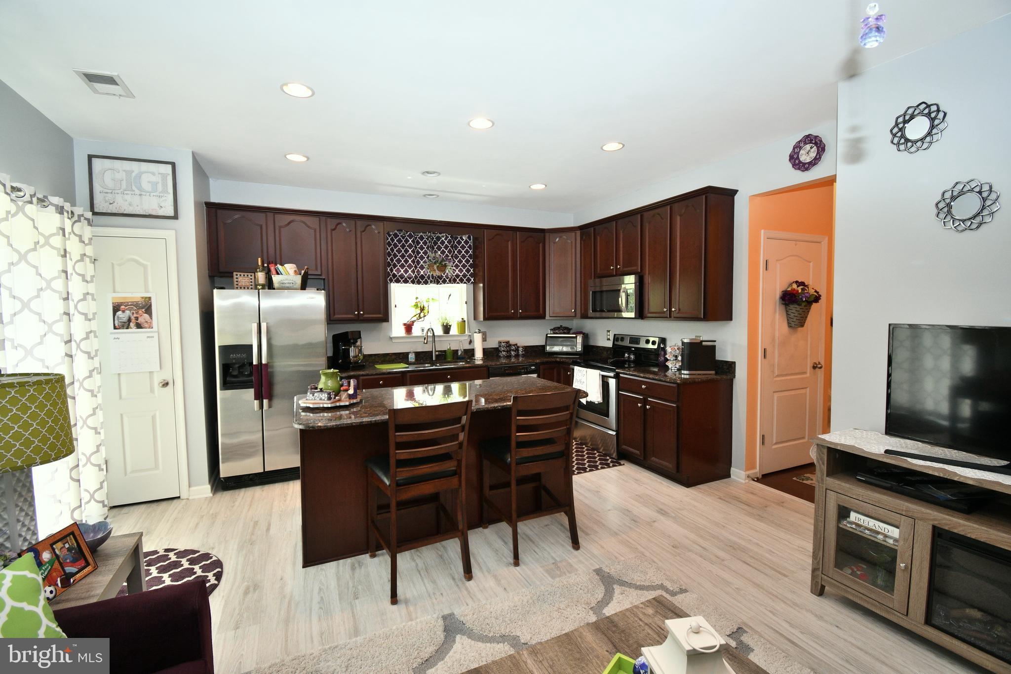 ARCHERS ROCK - Residential