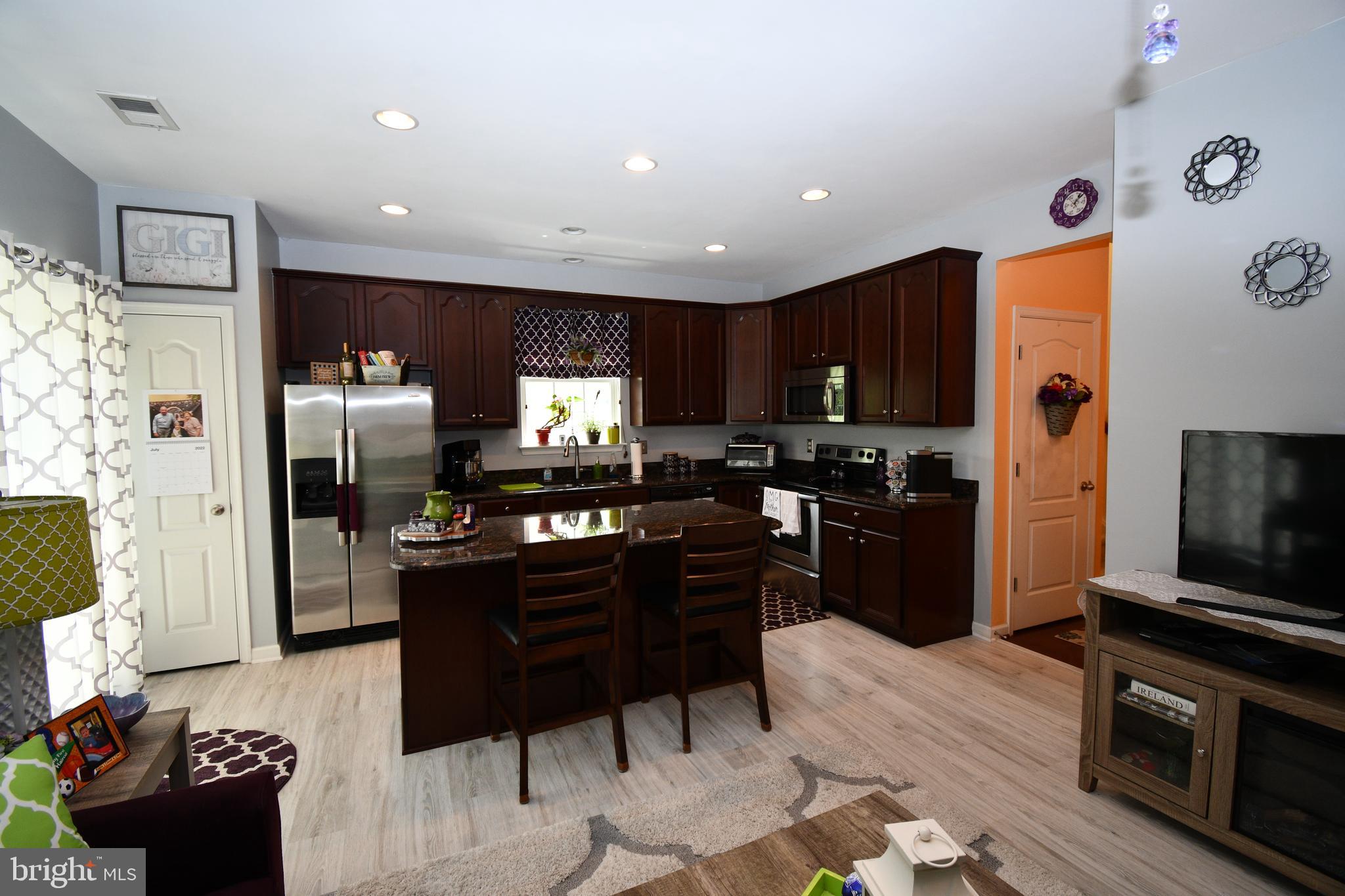 ARCHERS ROCK - Residential