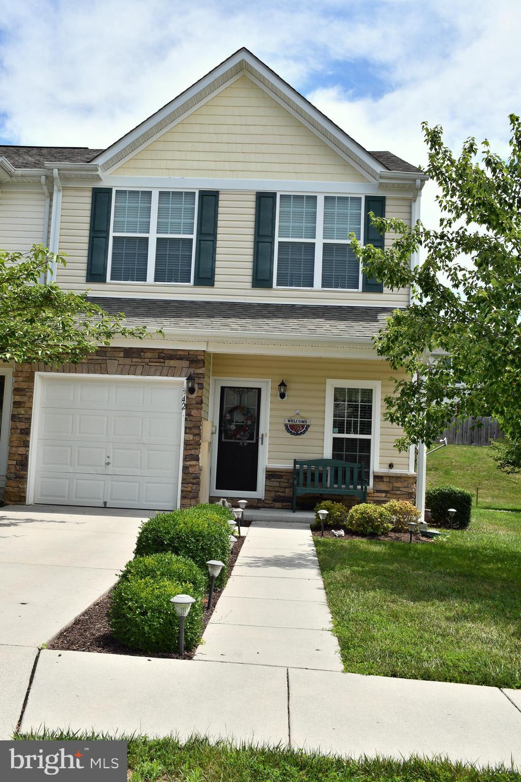 ARCHERS ROCK - Residential