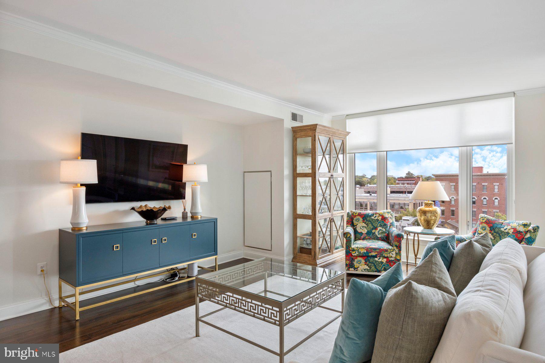 HAMPDEN ROW - Residential